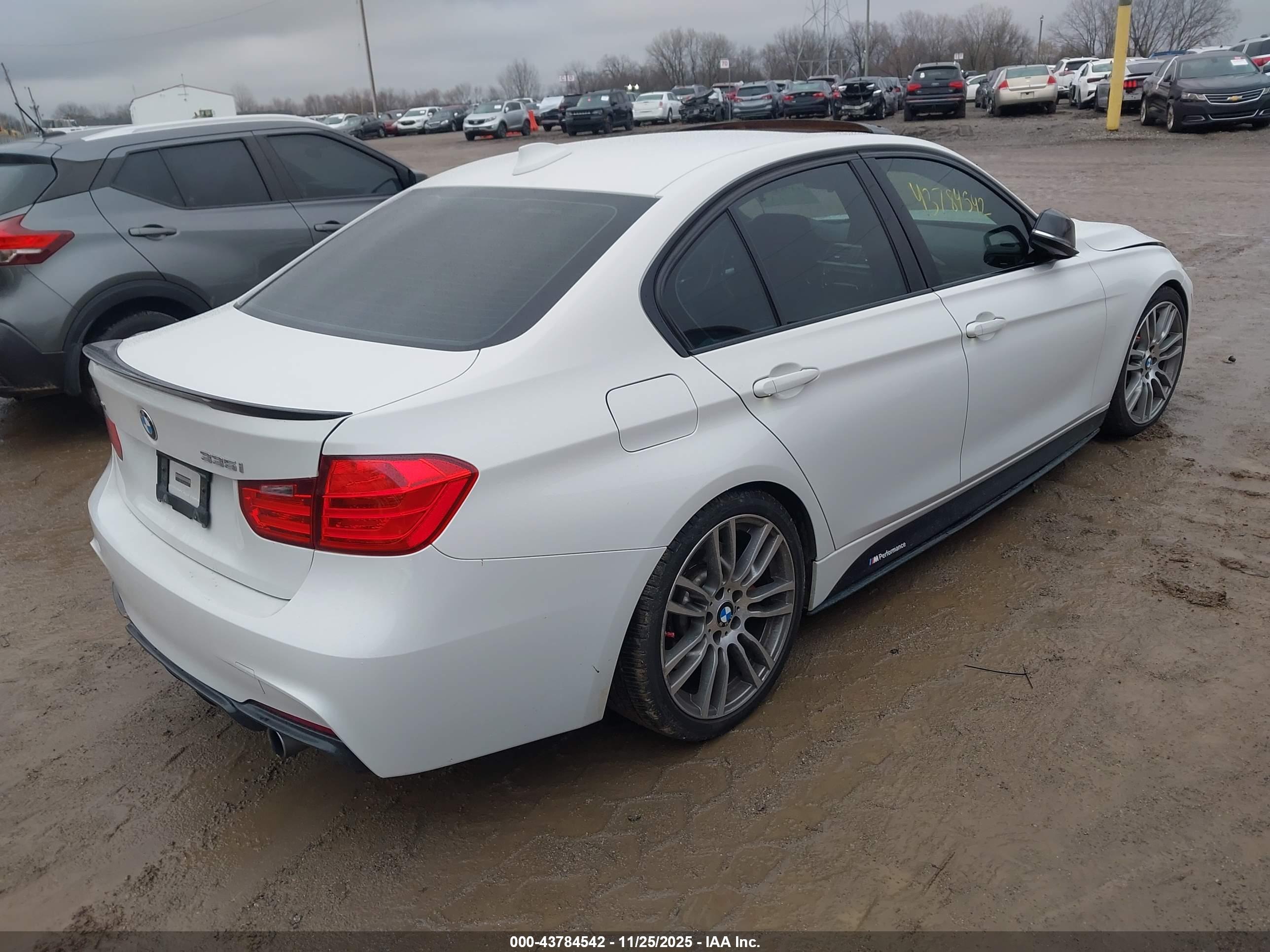 BMW 335I image 4
