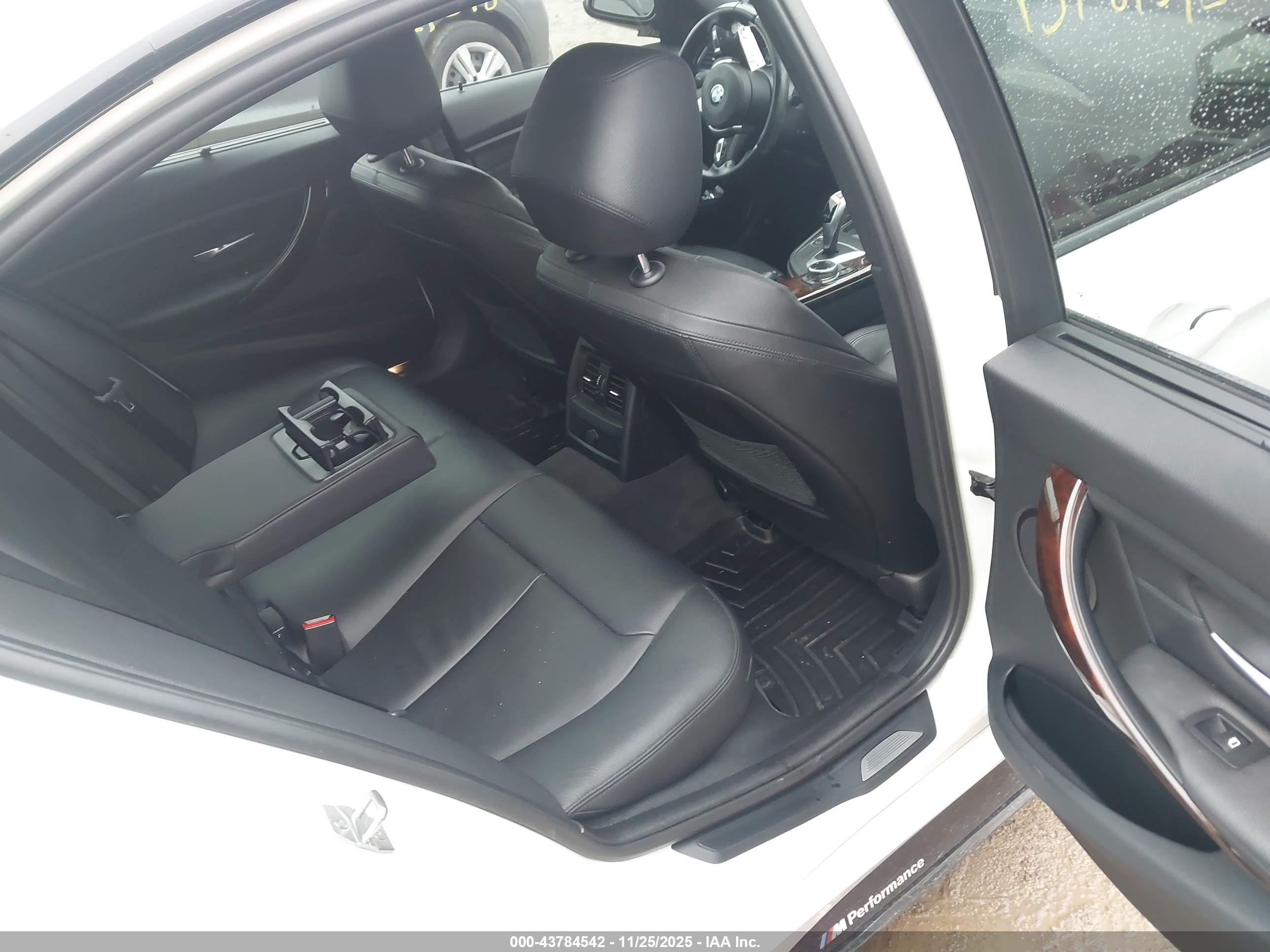 BMW 335I image 8