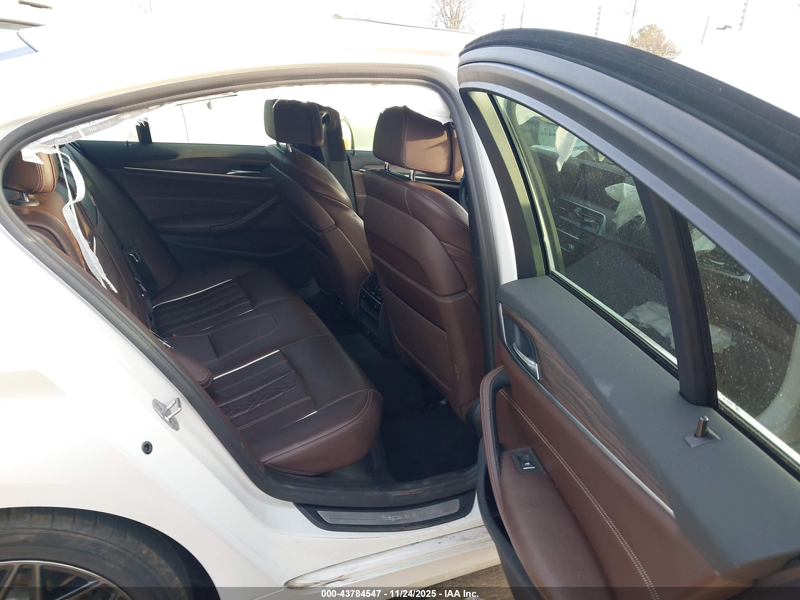 BMW 530I image 8