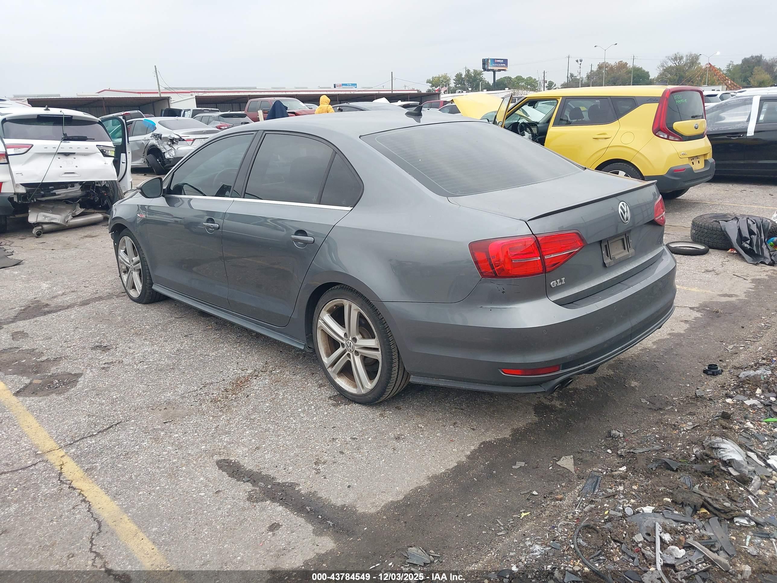 VOLKSWAGEN JETTA image 3