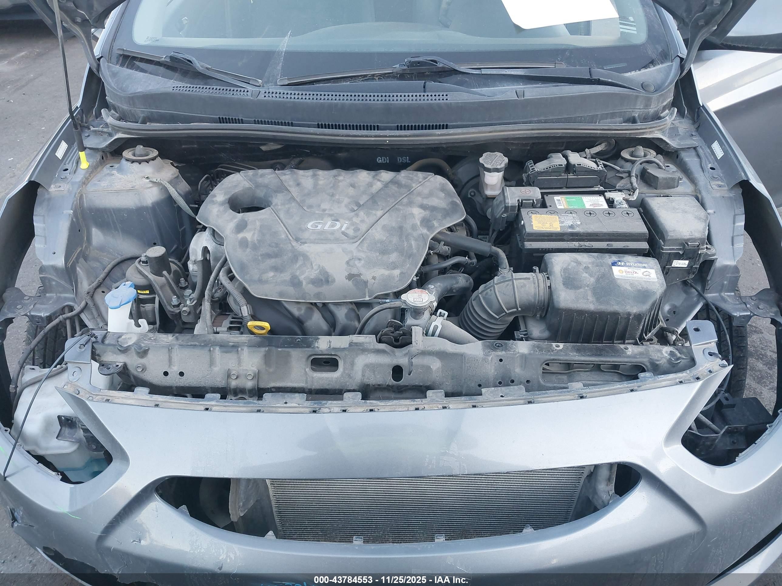 HYUNDAI ACCENT image 10
