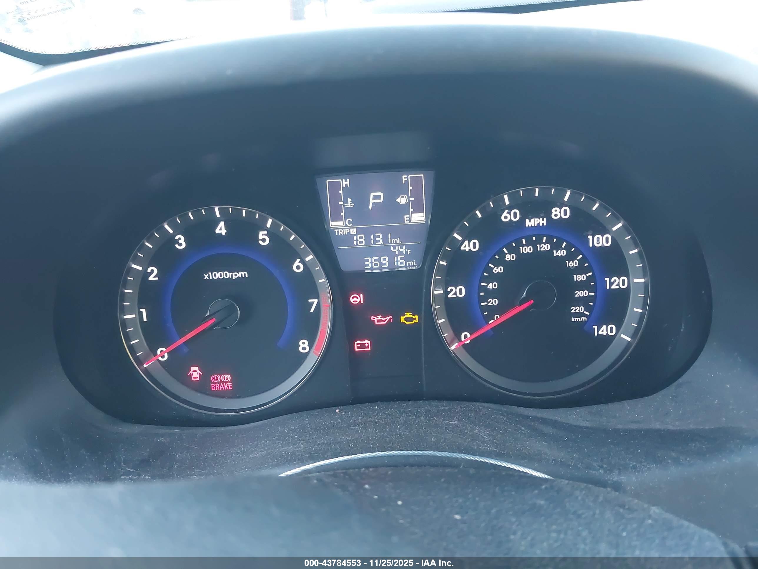 HYUNDAI ACCENT image 7