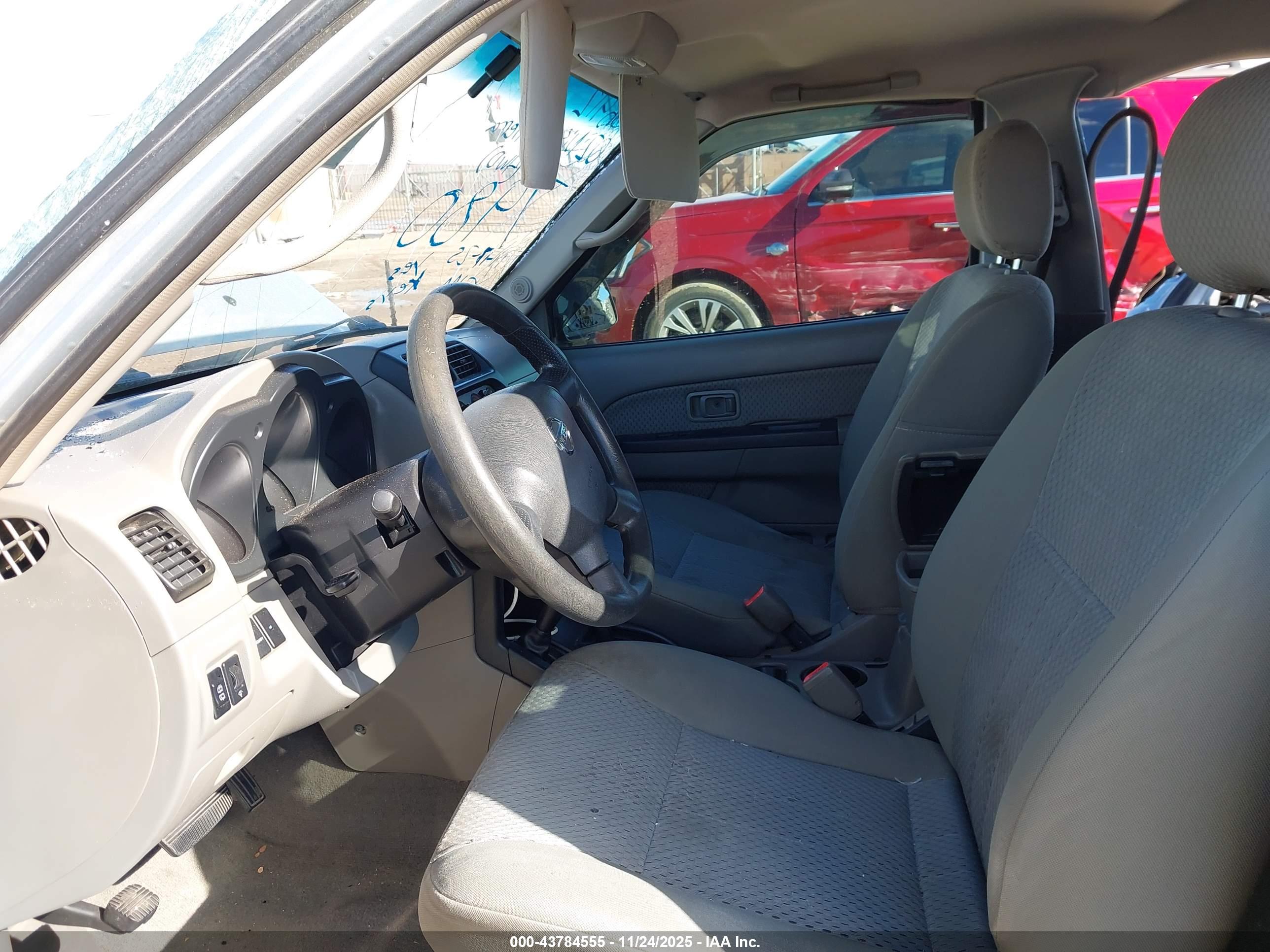 NISSAN XTERRA image 5