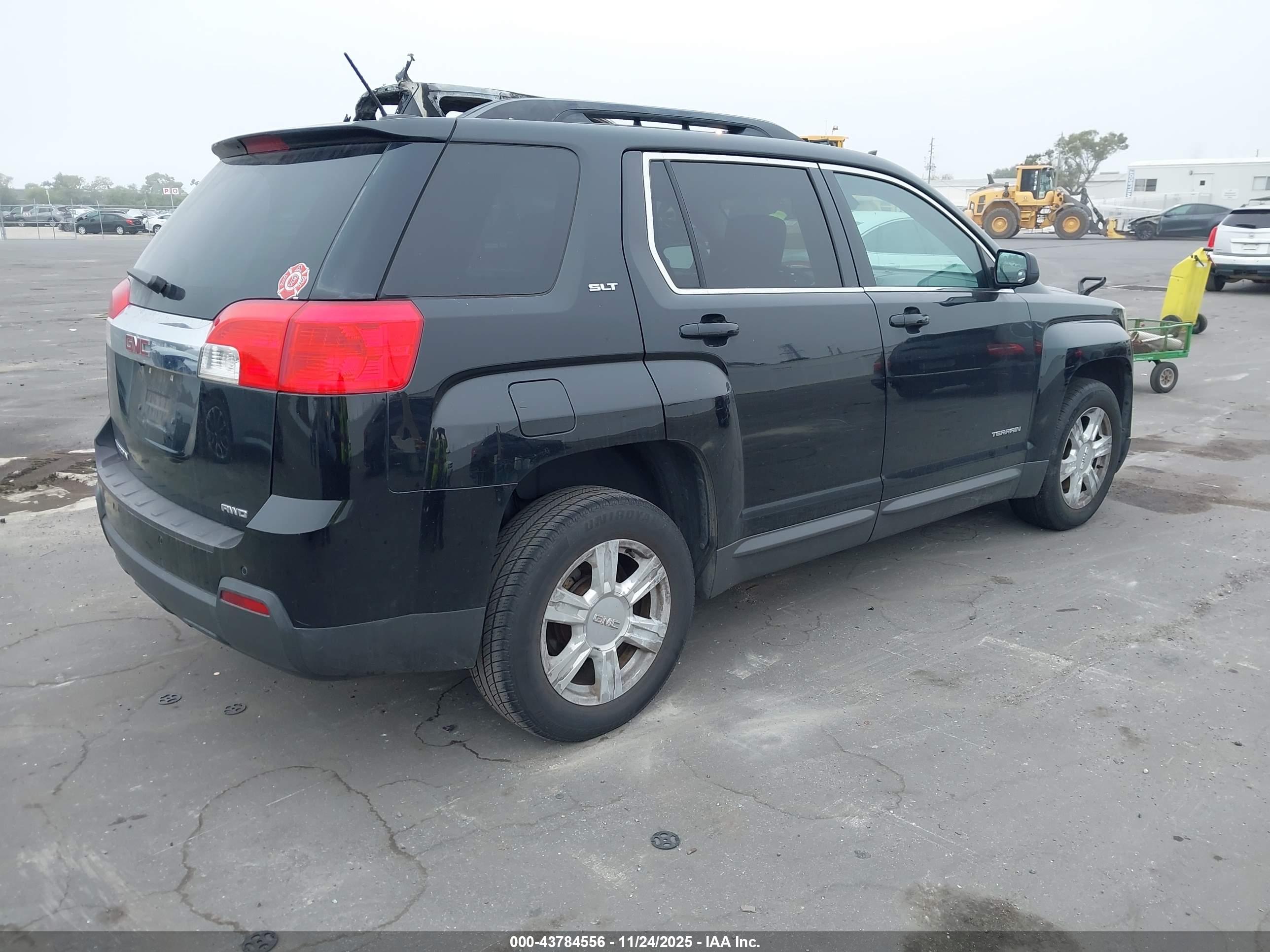 GMC TERRAIN image 4