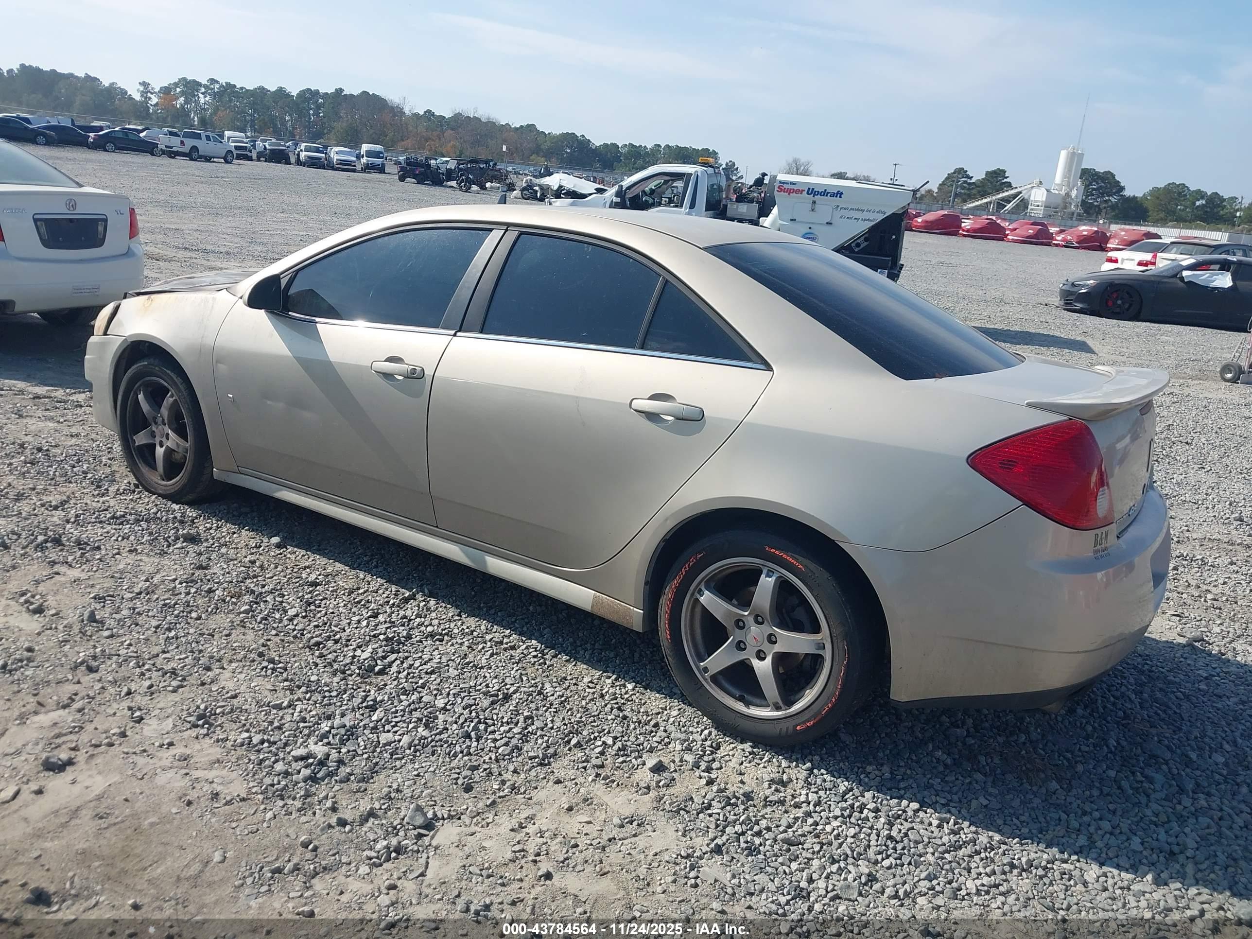PONTIAC G6 image 3