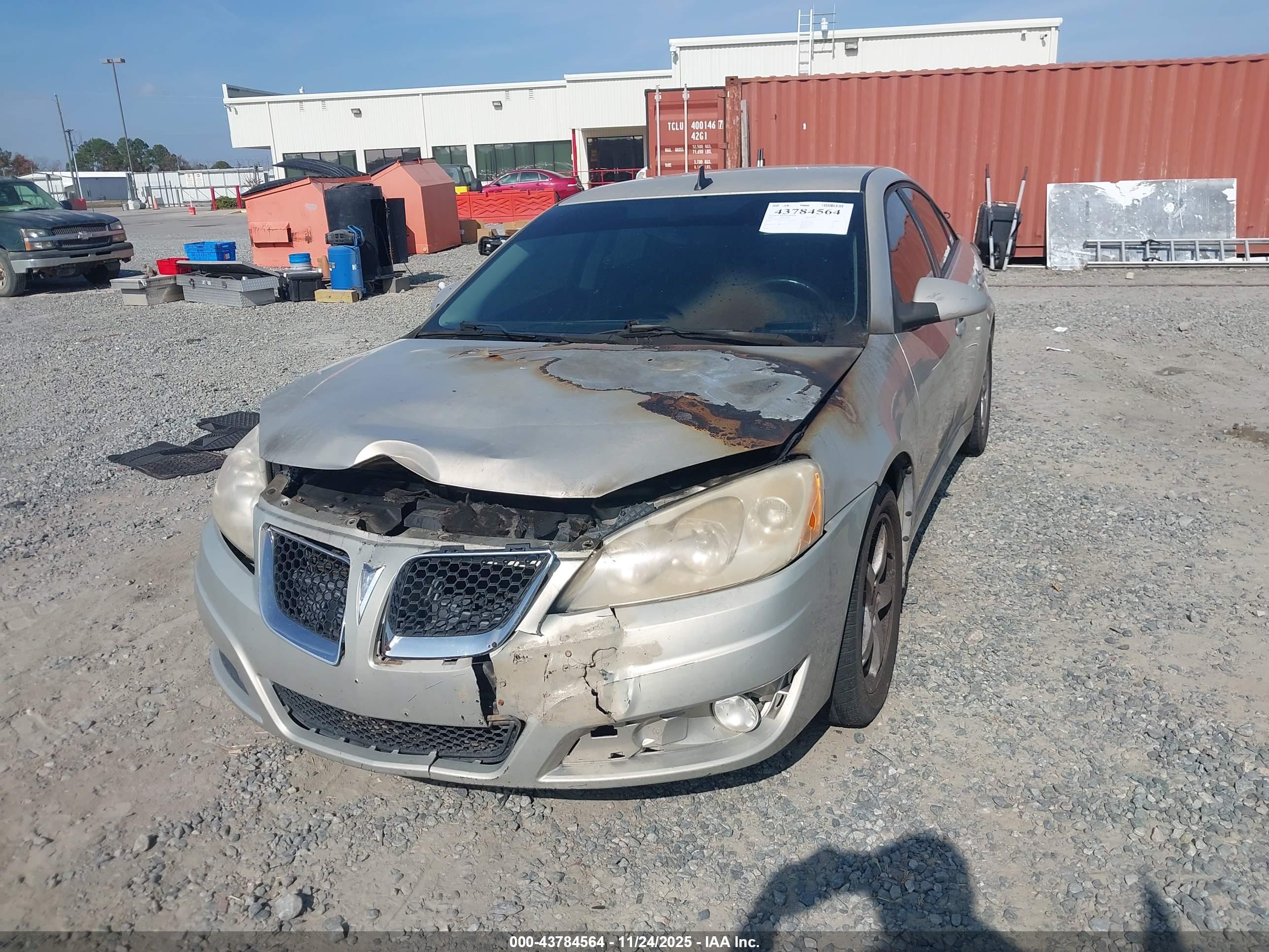PONTIAC G6 image 6