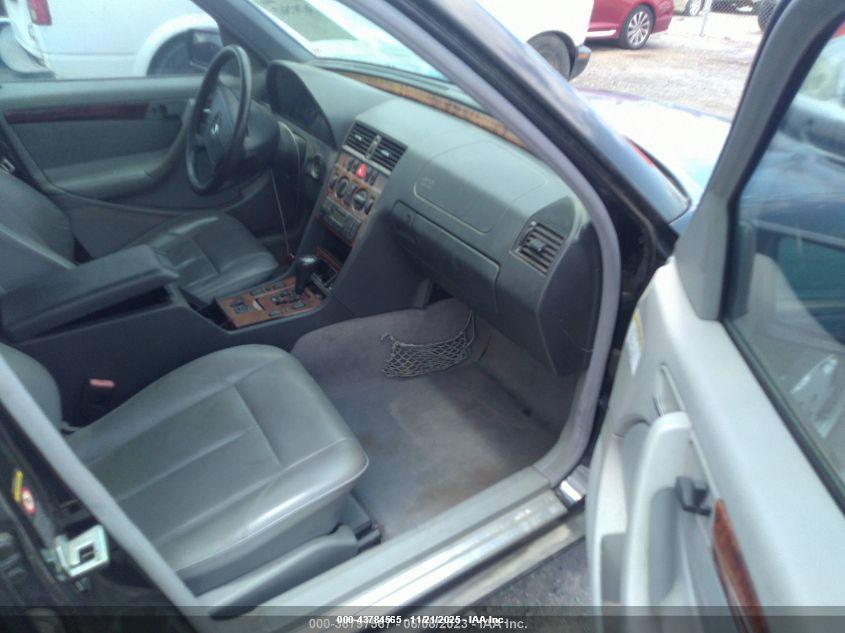 MERCEDES-BENZ C image 5