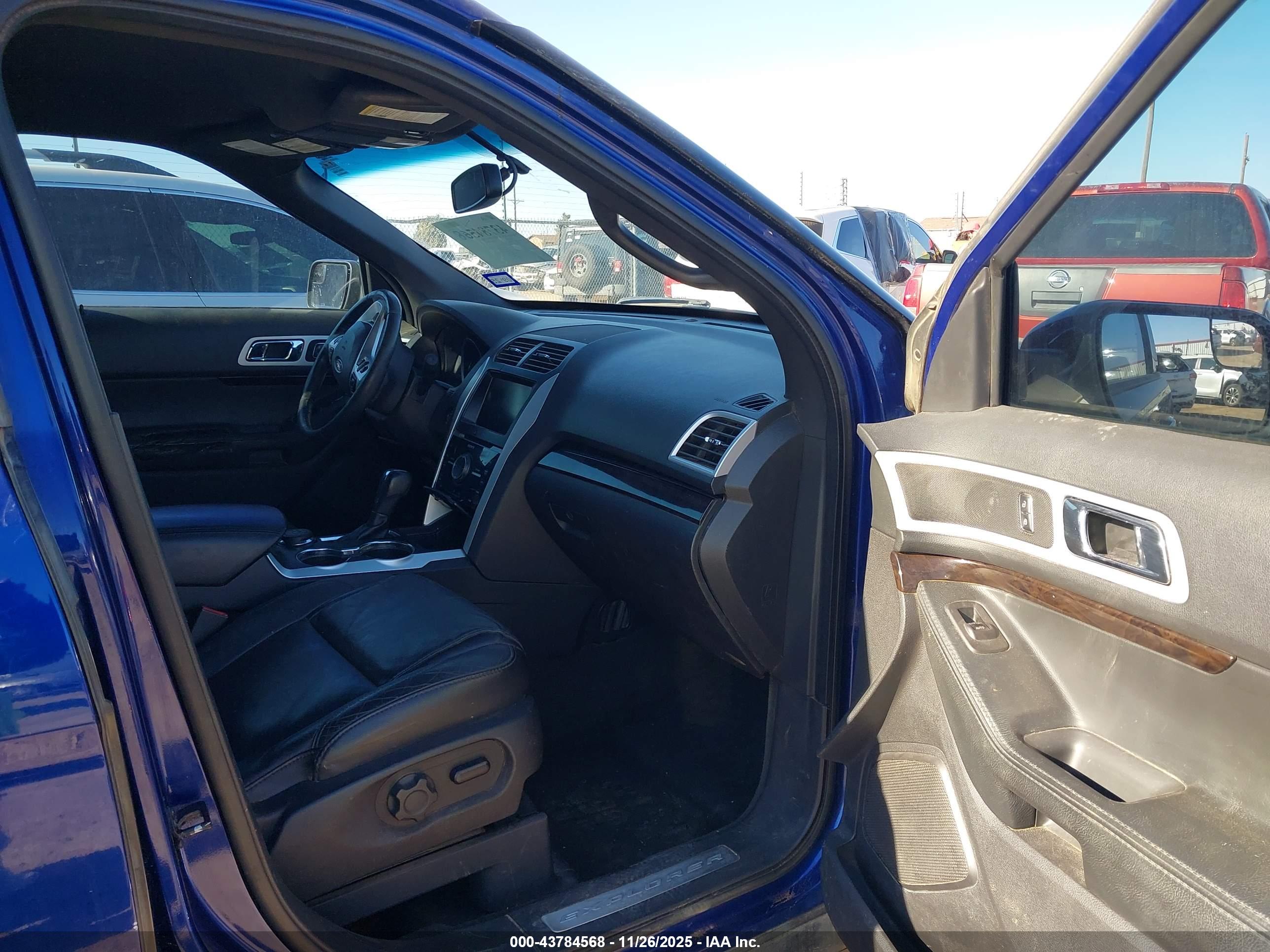FORD EXPLORER image 5