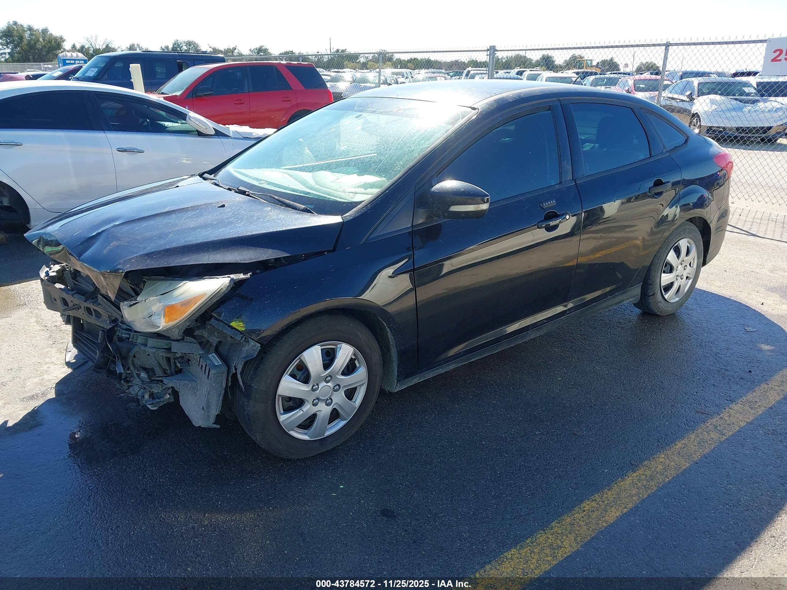 FORD FOCUS image 2