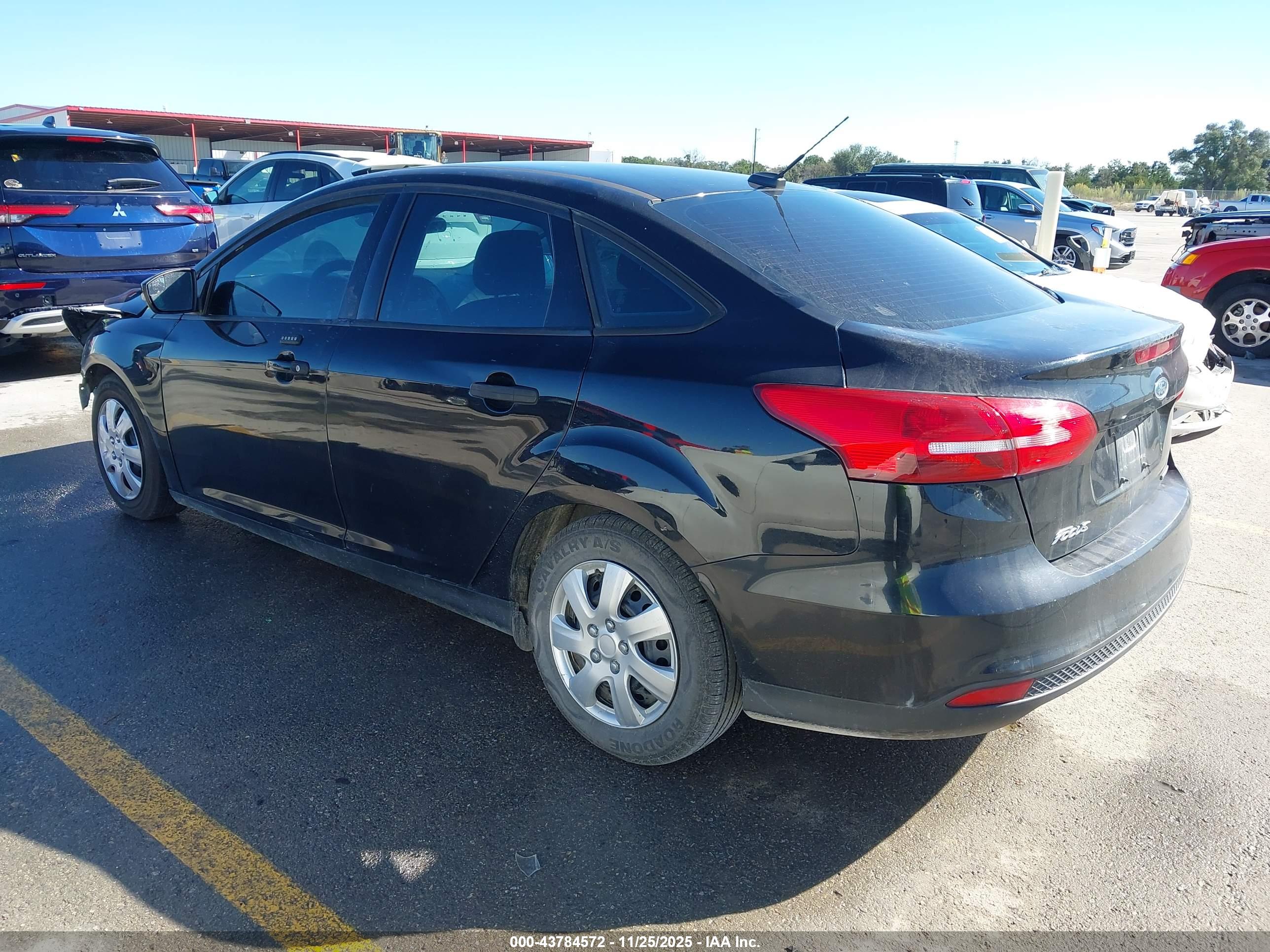 FORD FOCUS image 3