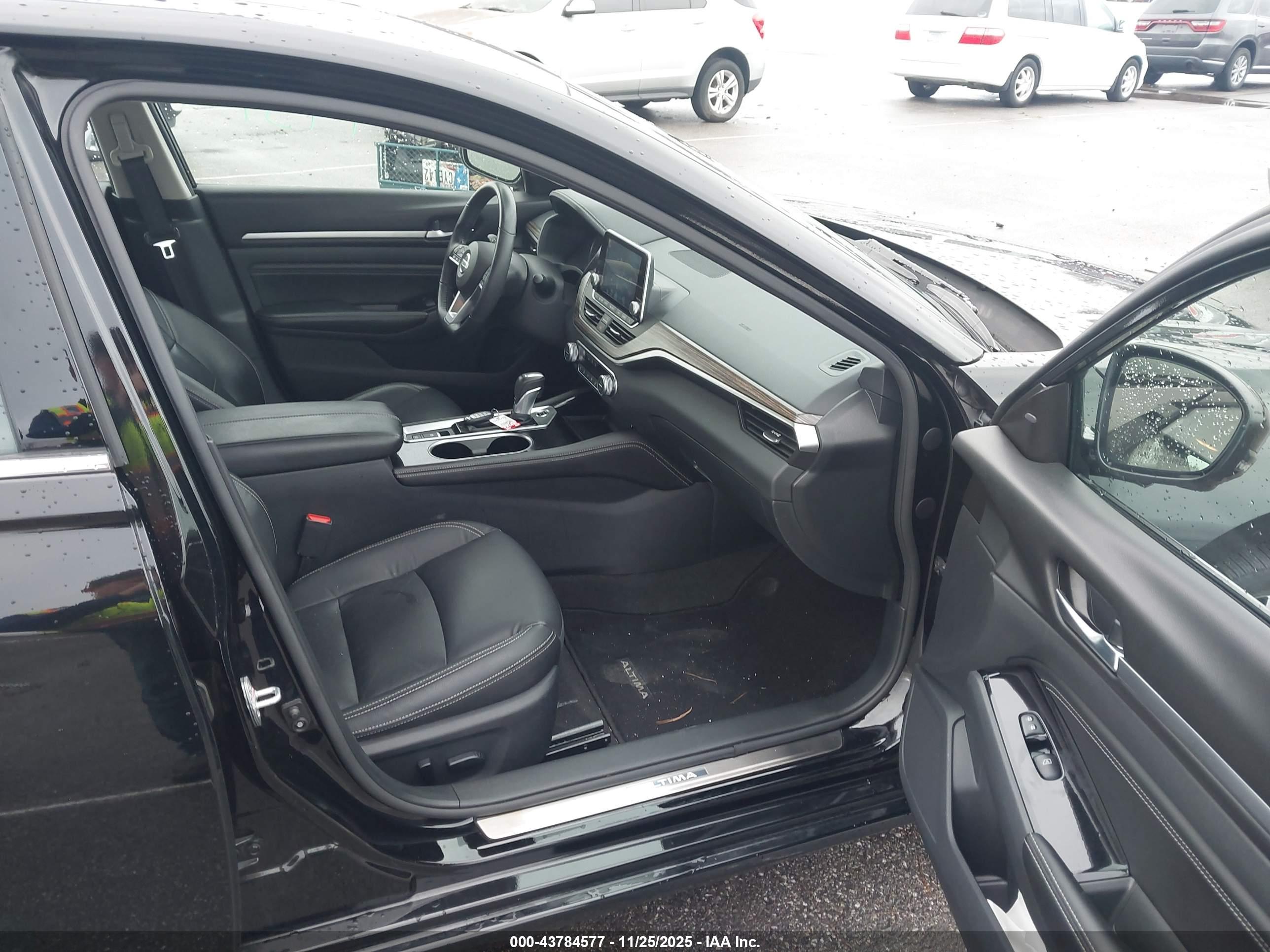 NISSAN ALTIMA image 5