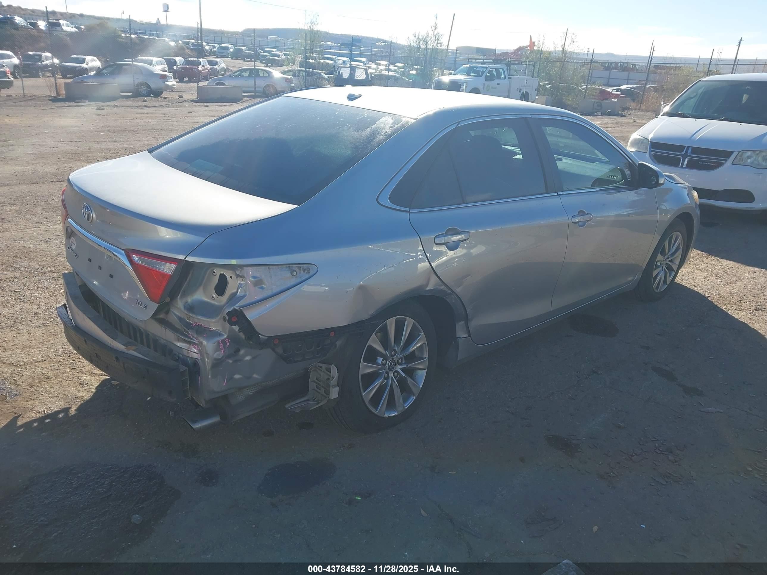 TOYOTA CAMRY image 4