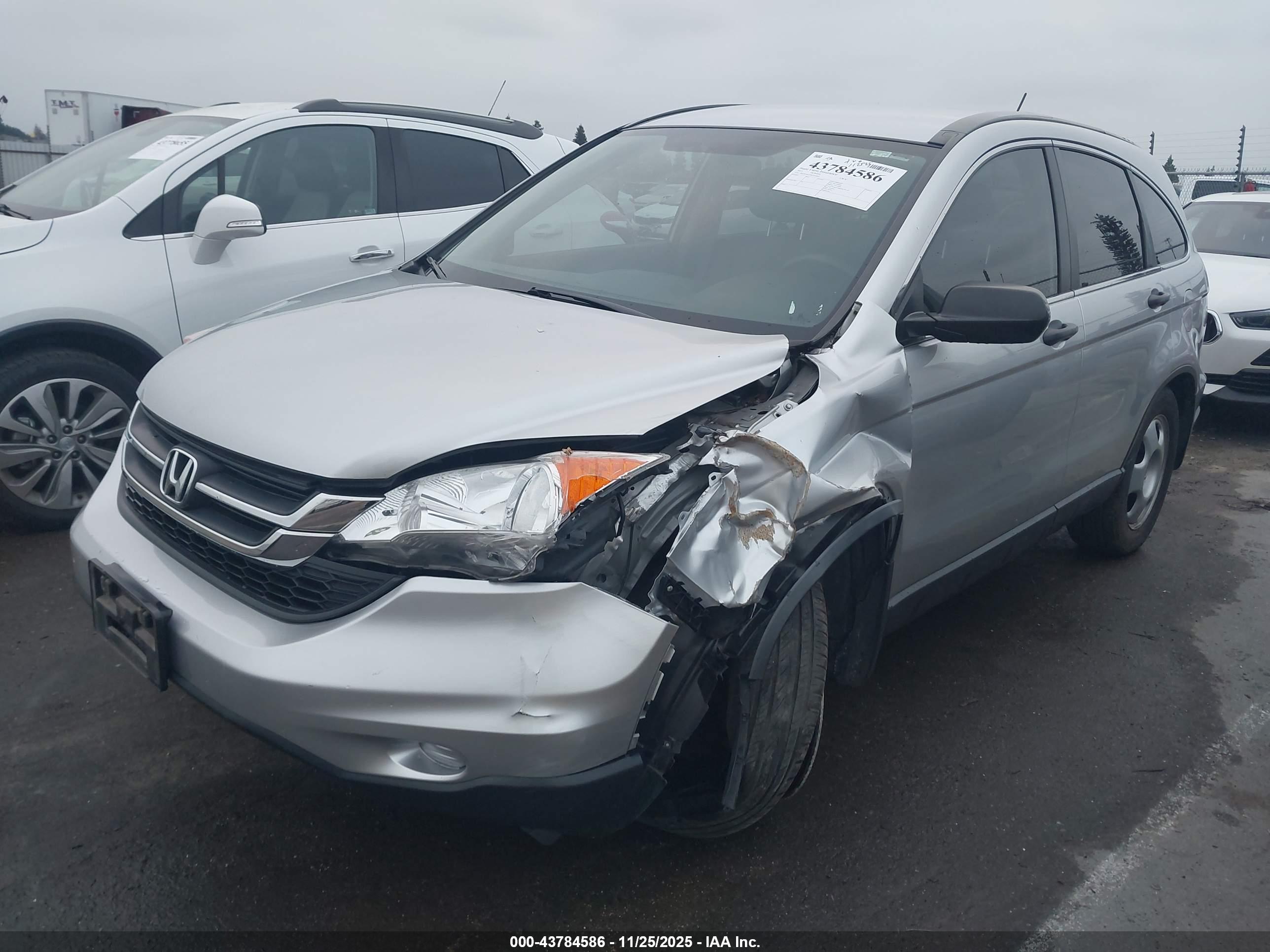 HONDA CR-V image 2