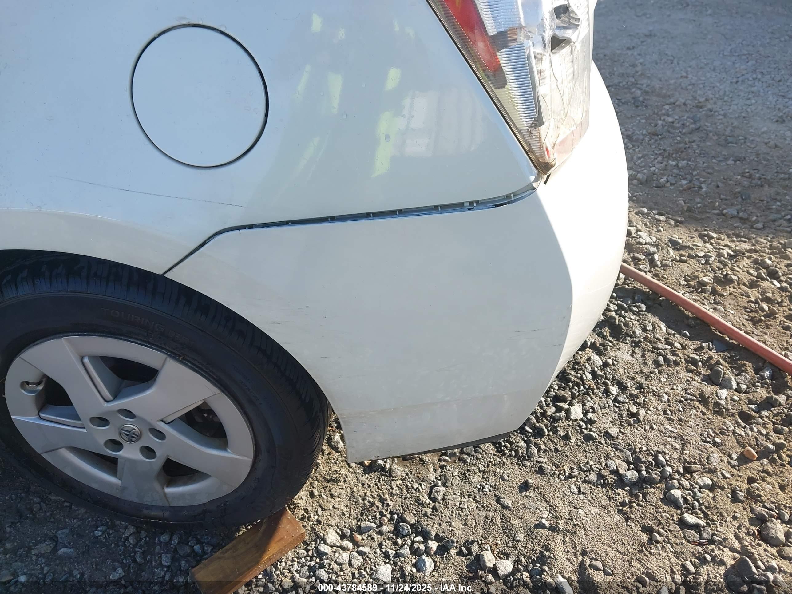 TOYOTA PRIUS image 6