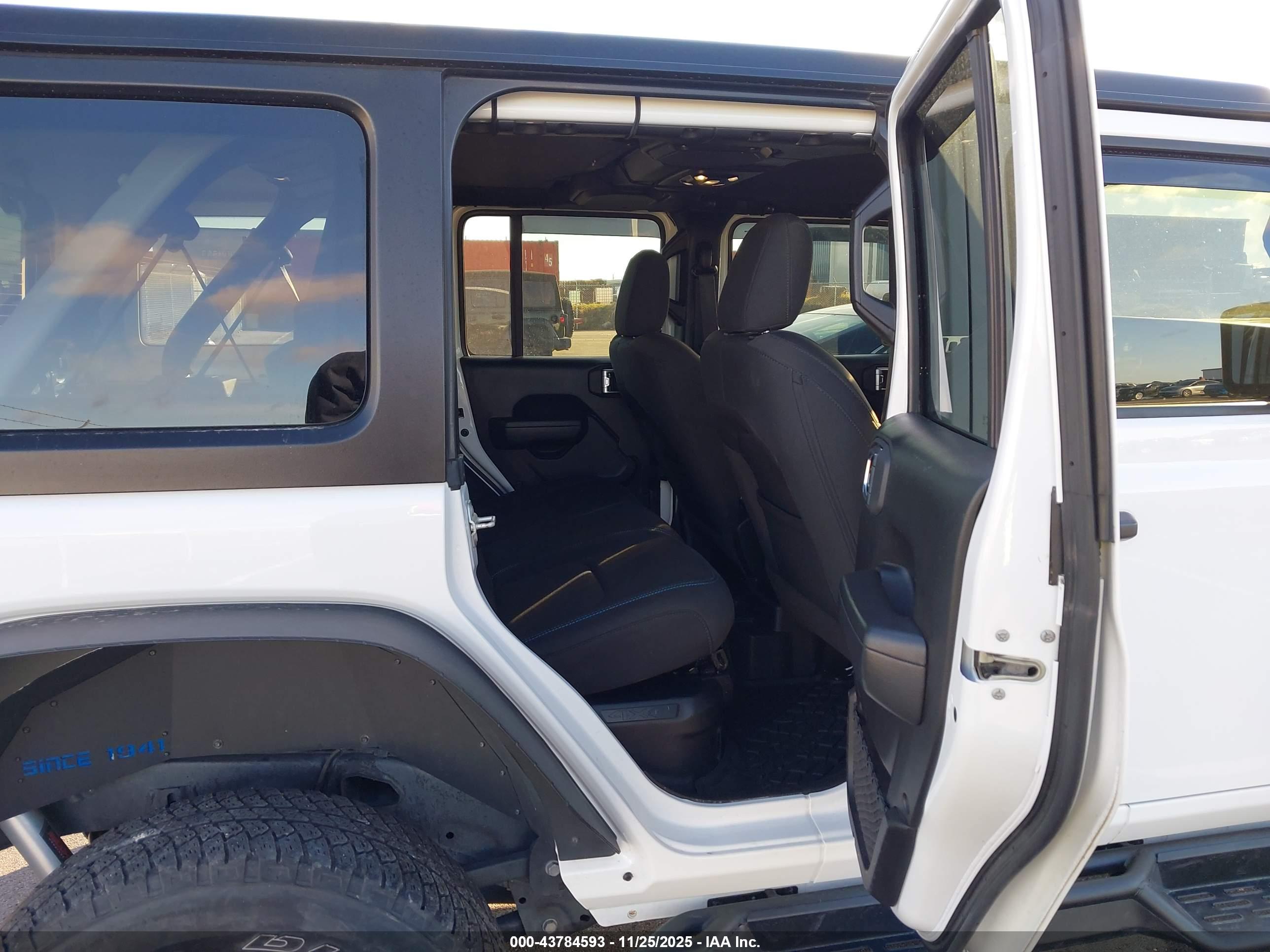 JEEP WRANGLER image 8
