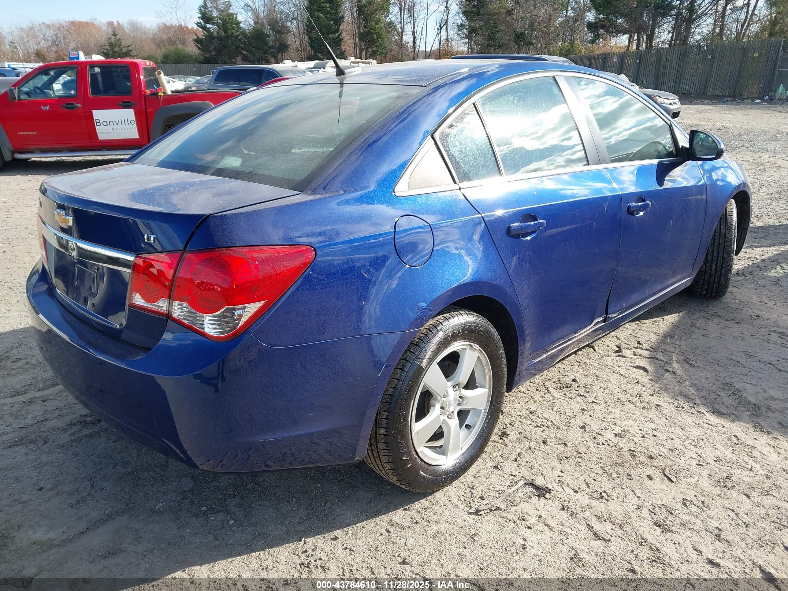 CHEVROLET CRUZE image 4