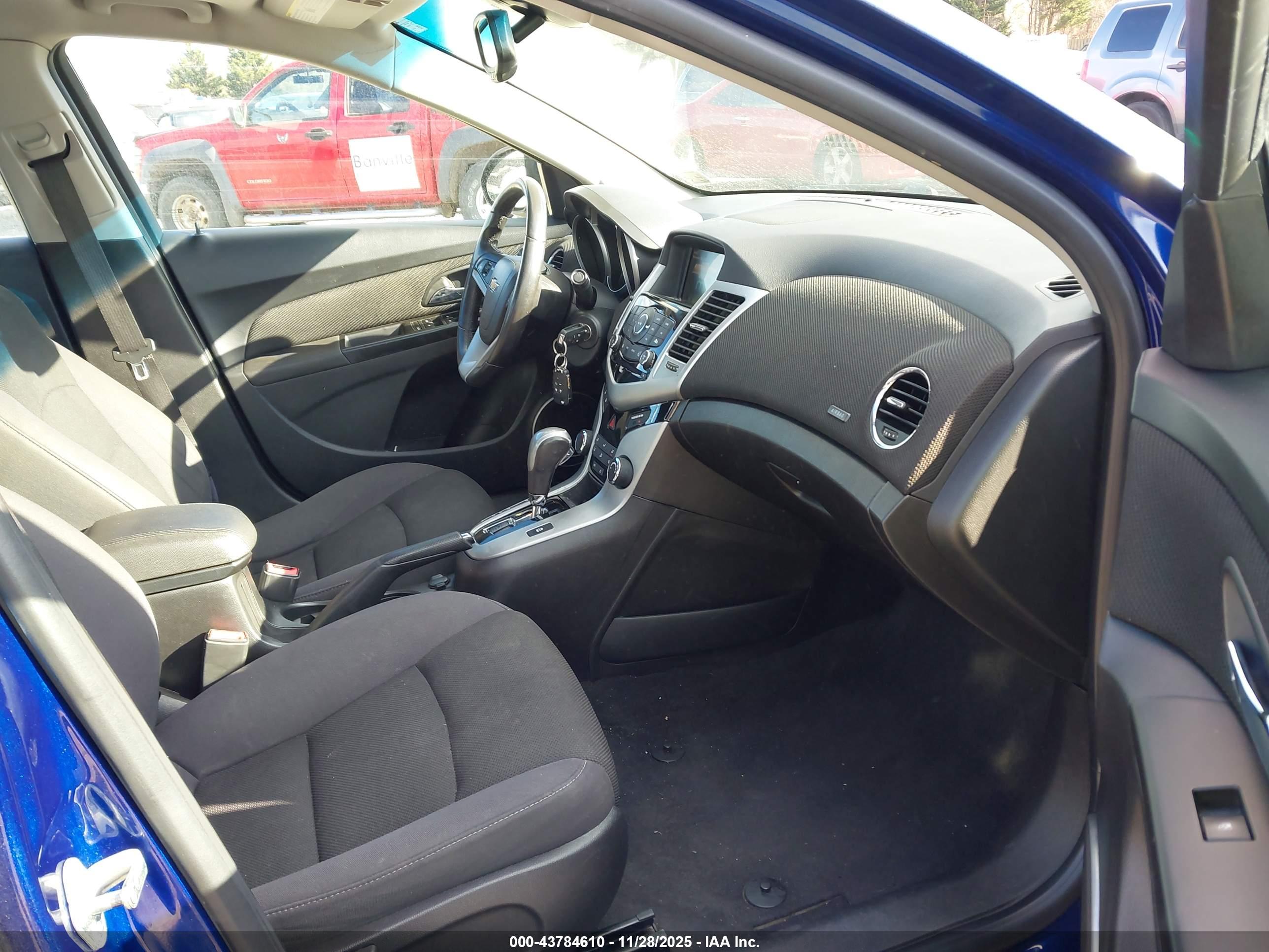 CHEVROLET CRUZE image 5