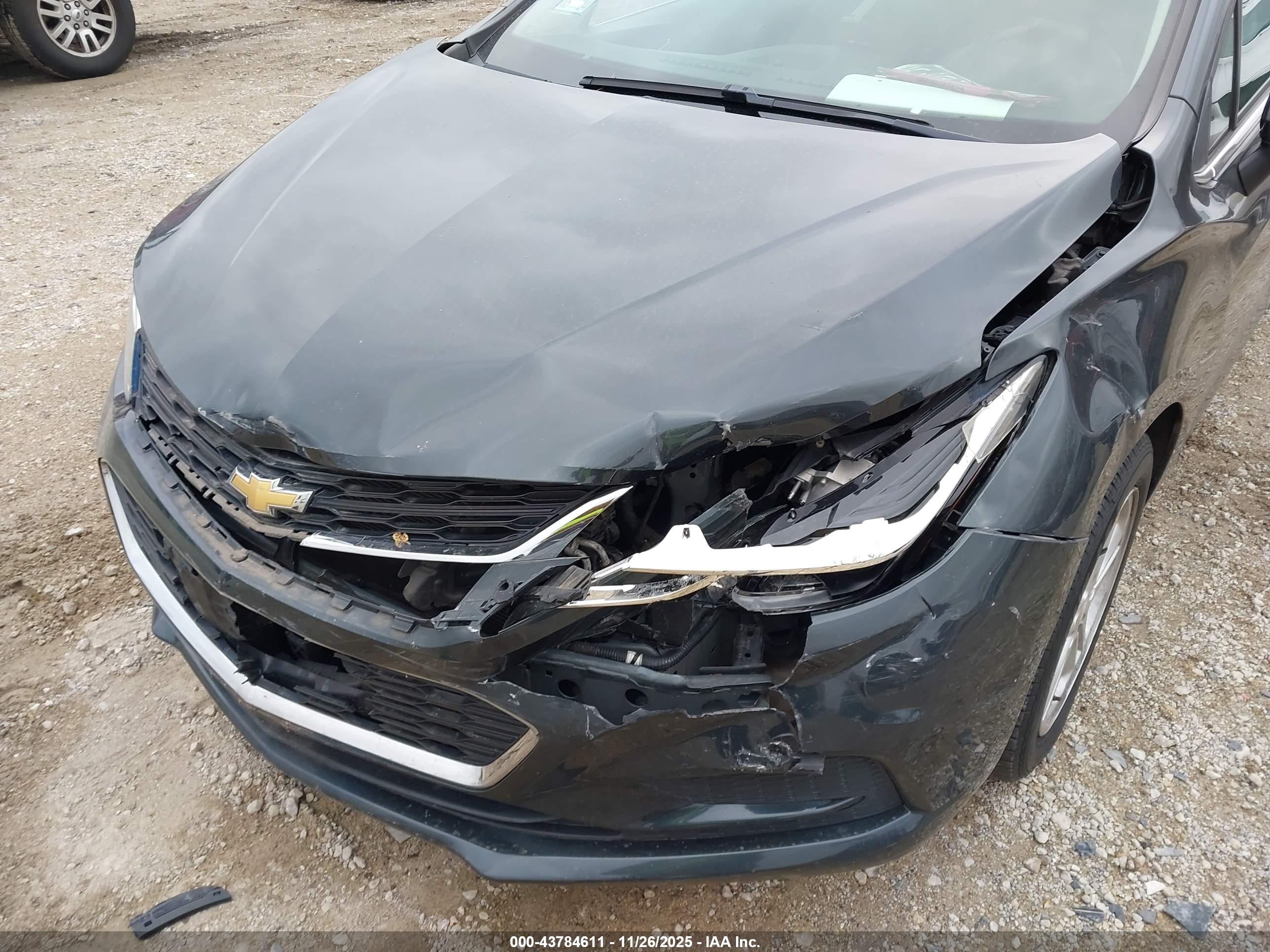 CHEVROLET CRUZE image 6