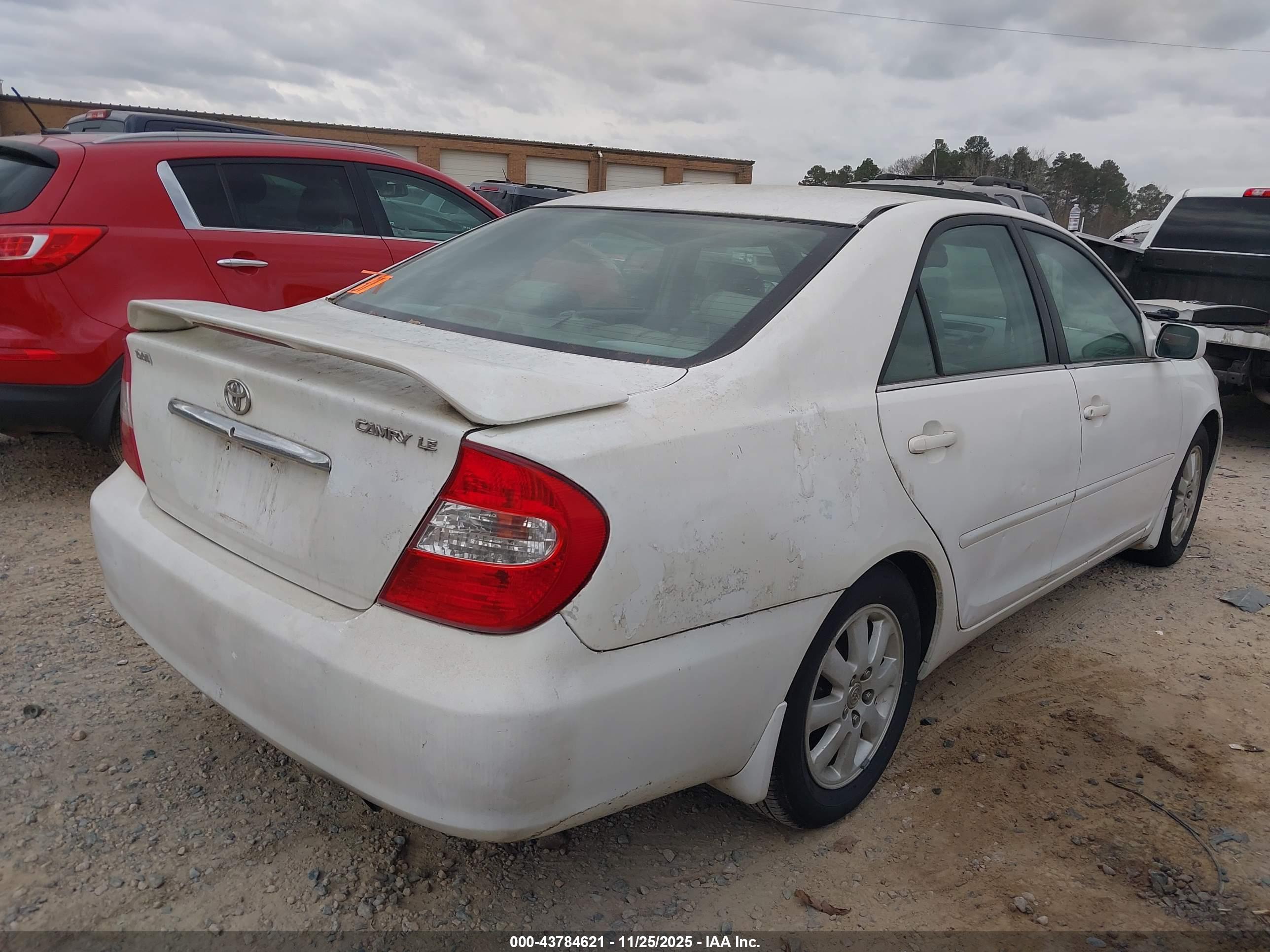 TOYOTA CAMRY image 4