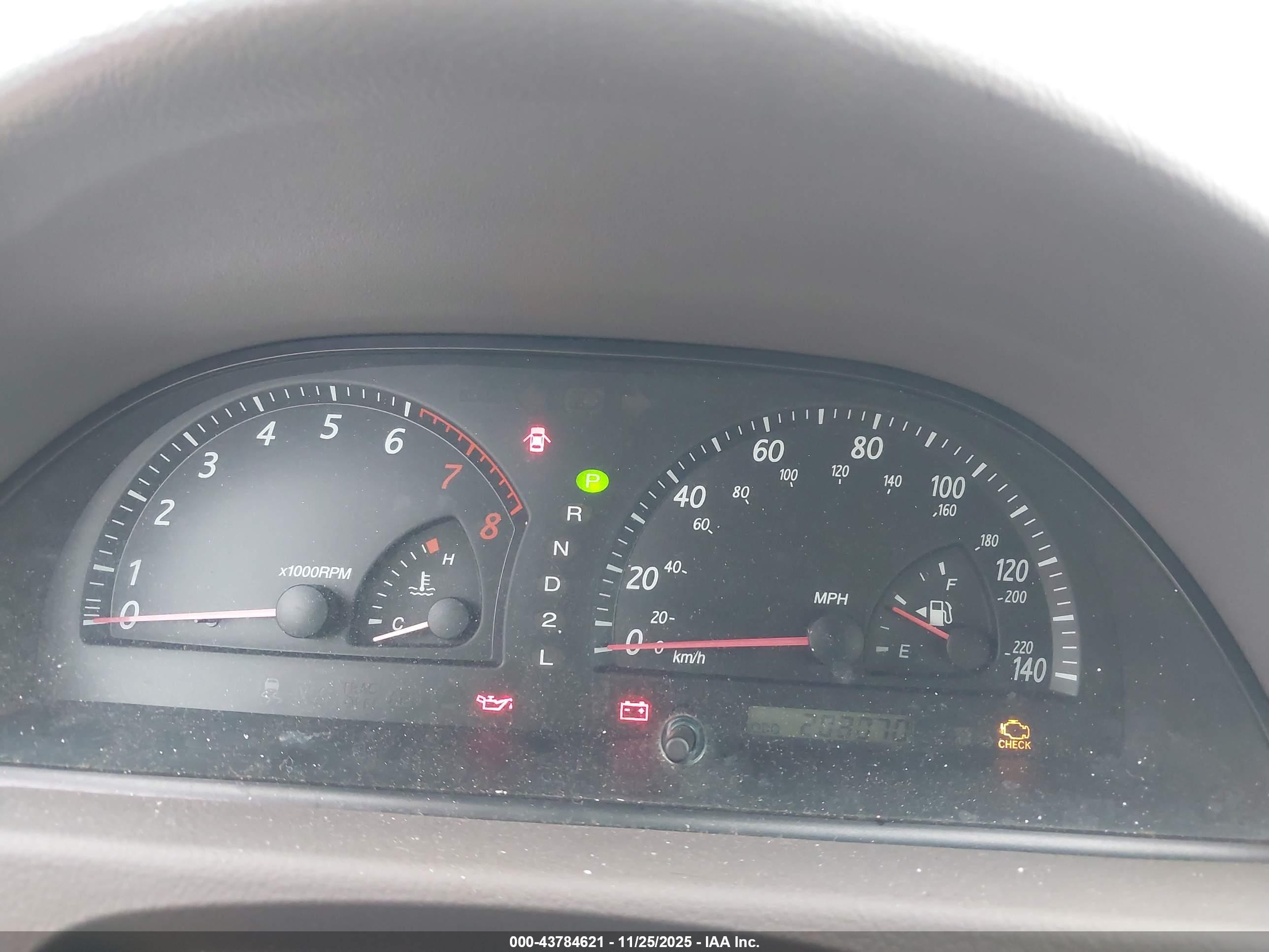 TOYOTA CAMRY image 7