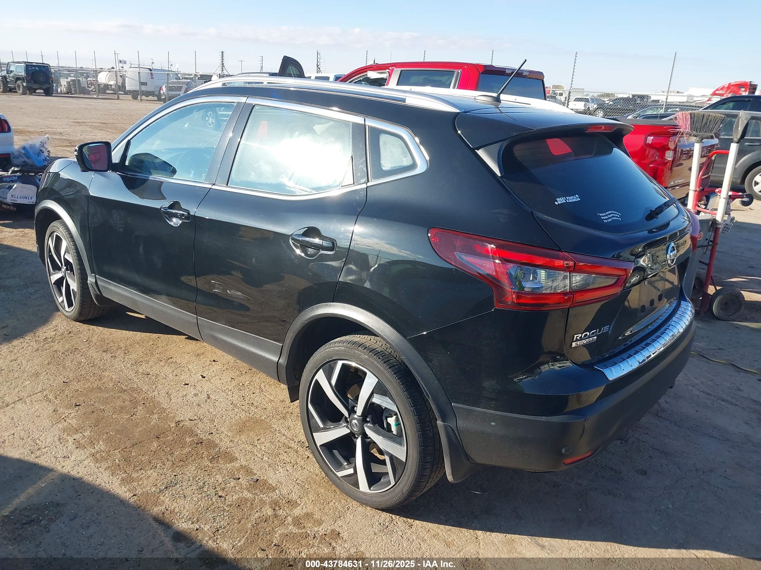 NISSAN ROGUE image 3