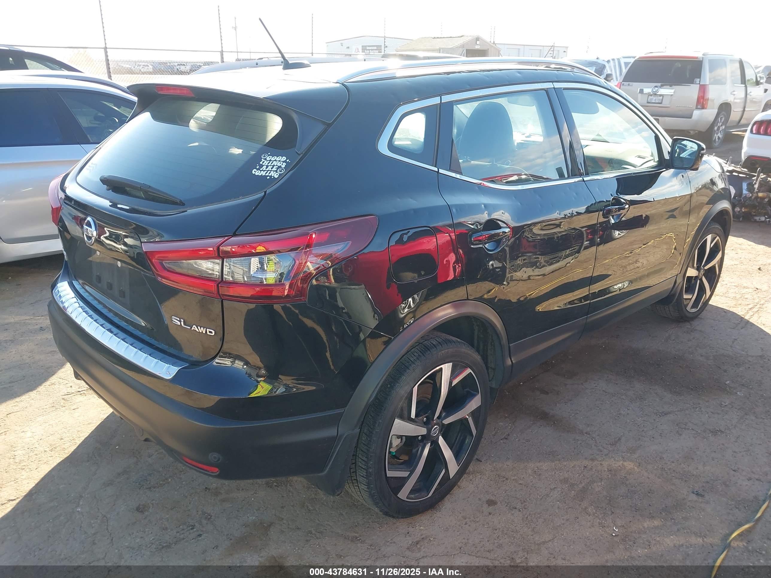 NISSAN ROGUE image 4