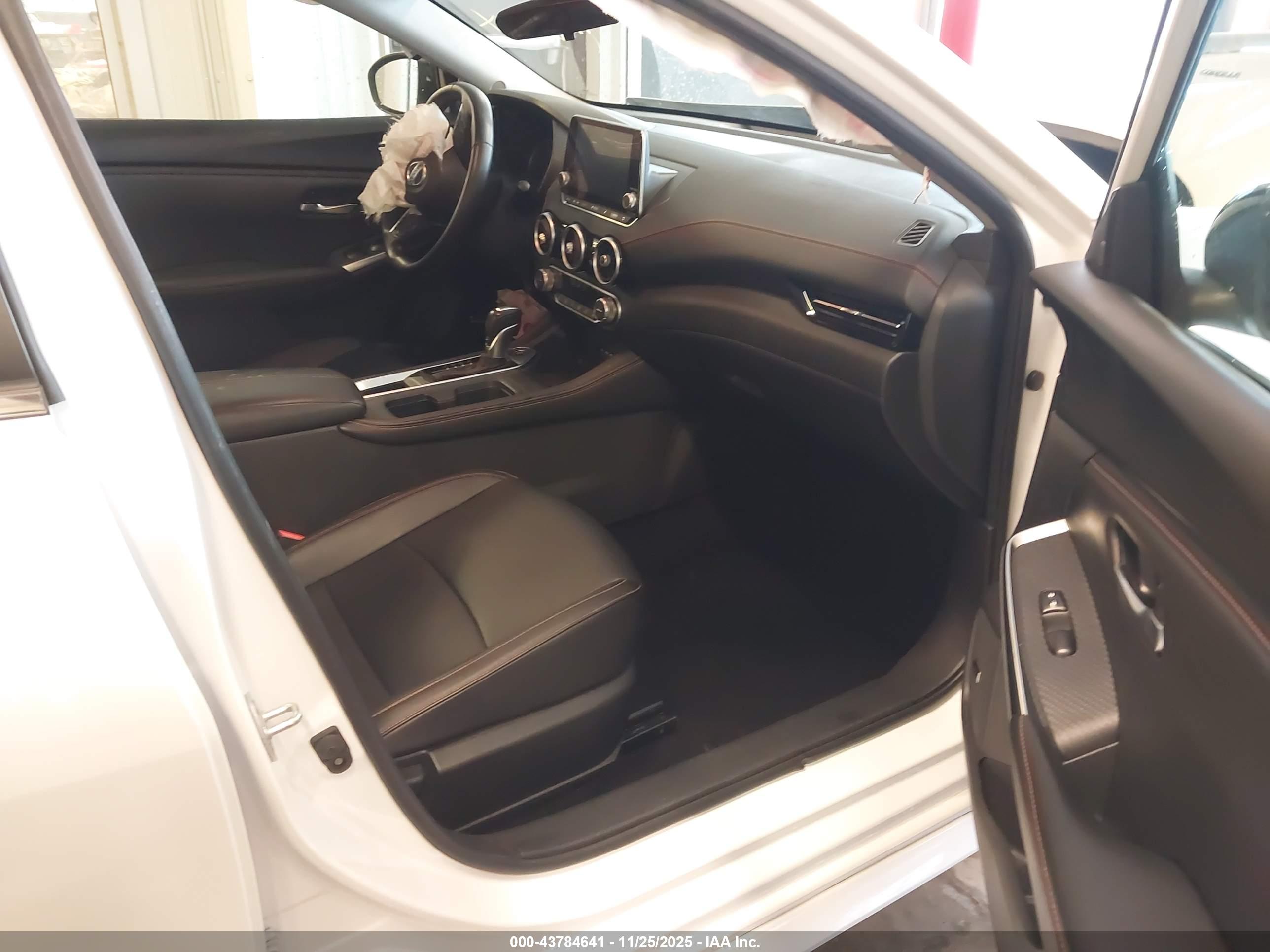 NISSAN SENTRA image 5