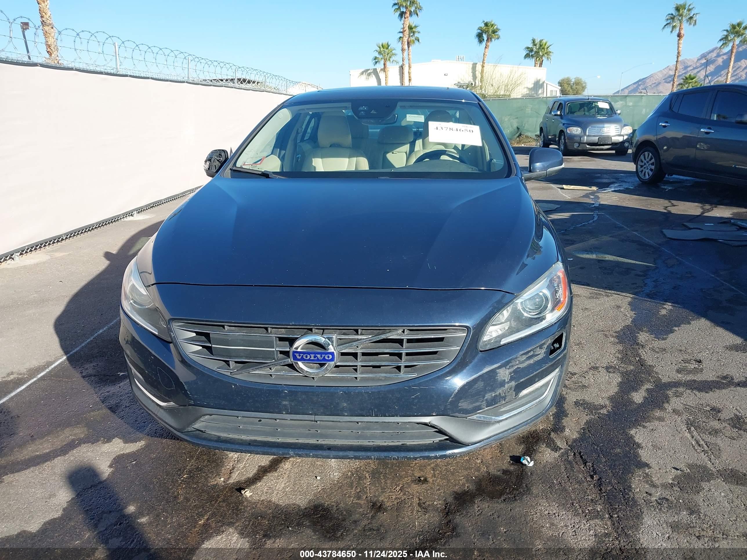 VOLVO S60 image 6