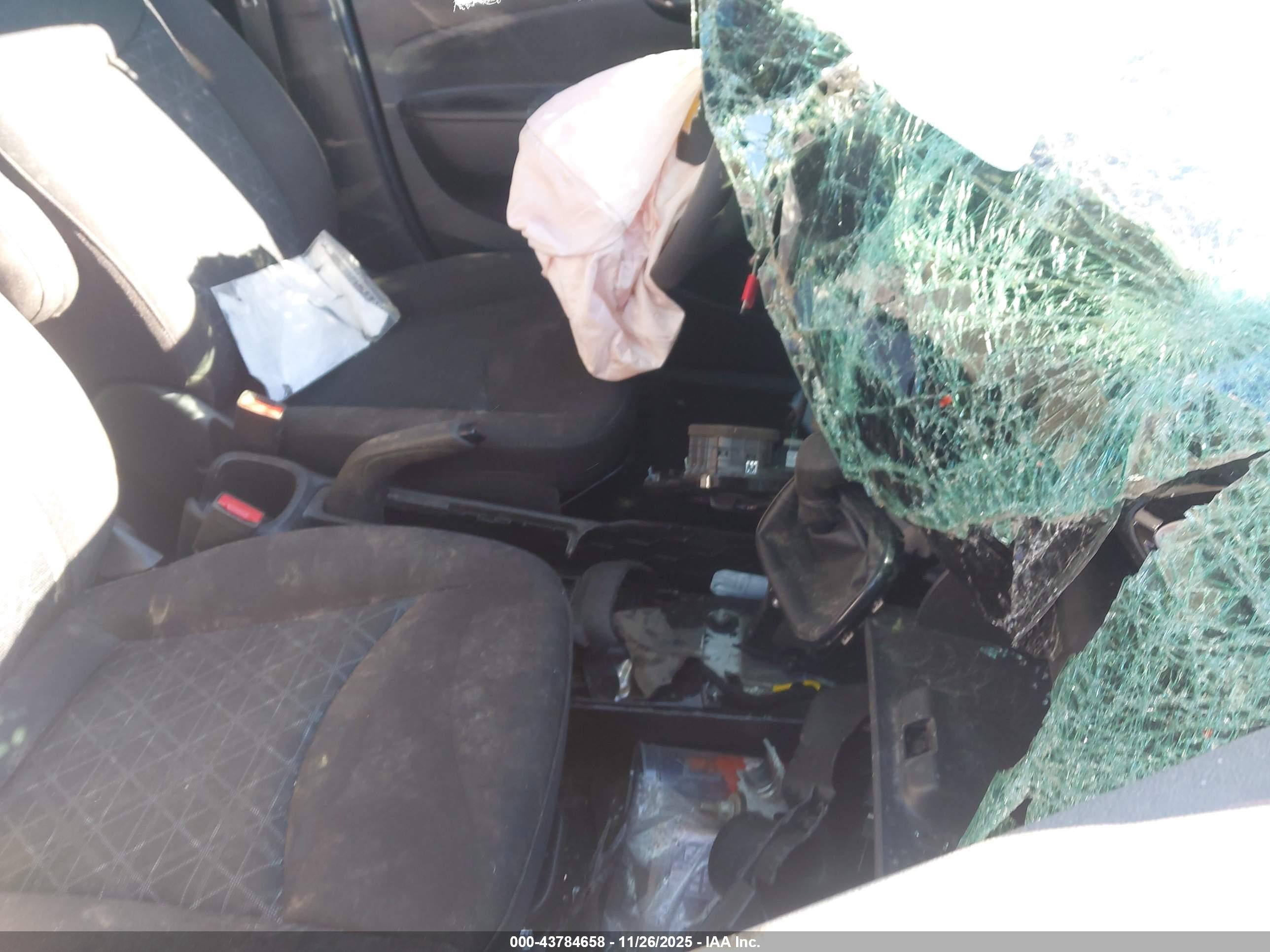 CHEVROLET SPARK image 5