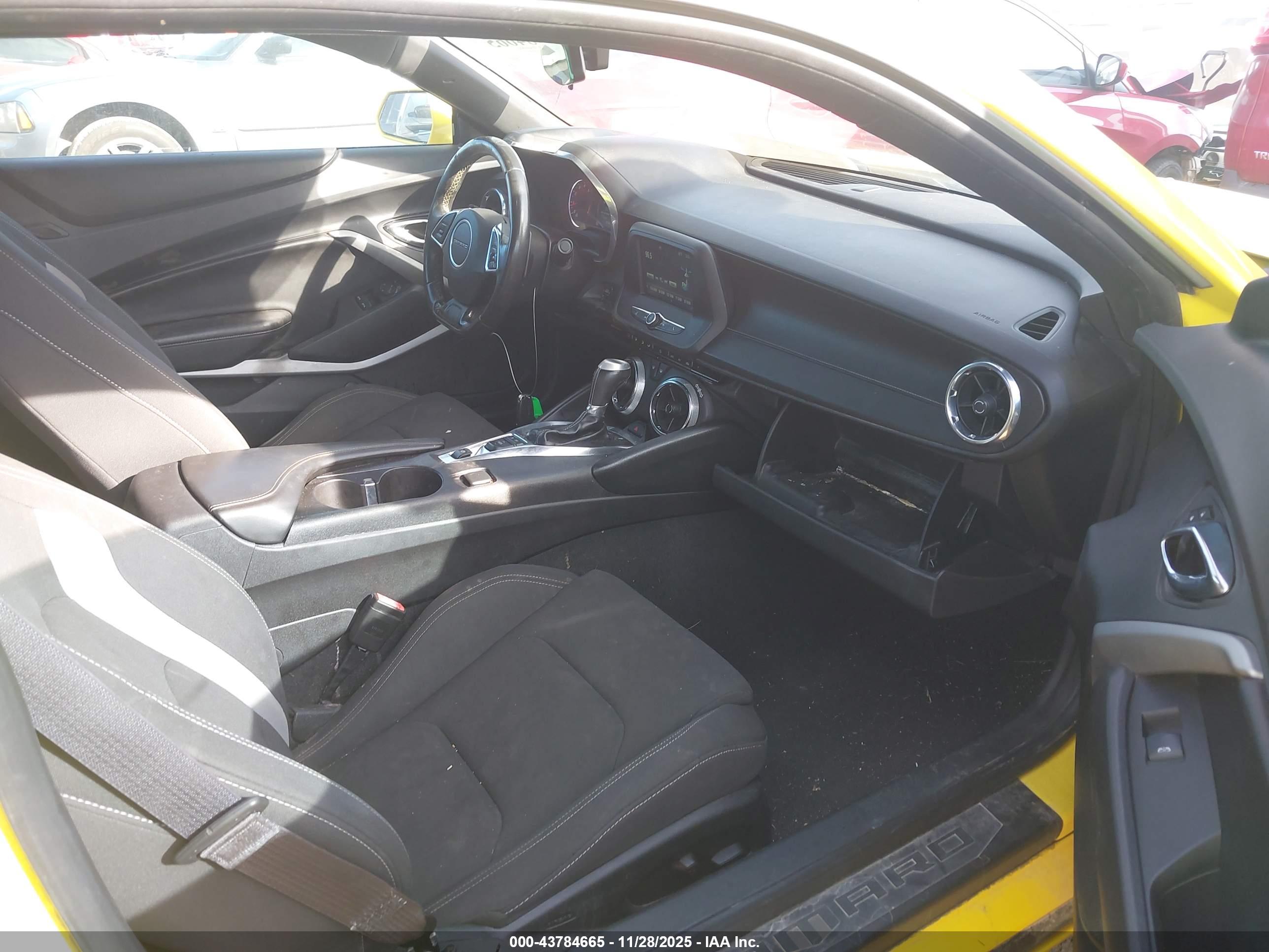 CHEVROLET CAMARO image 5