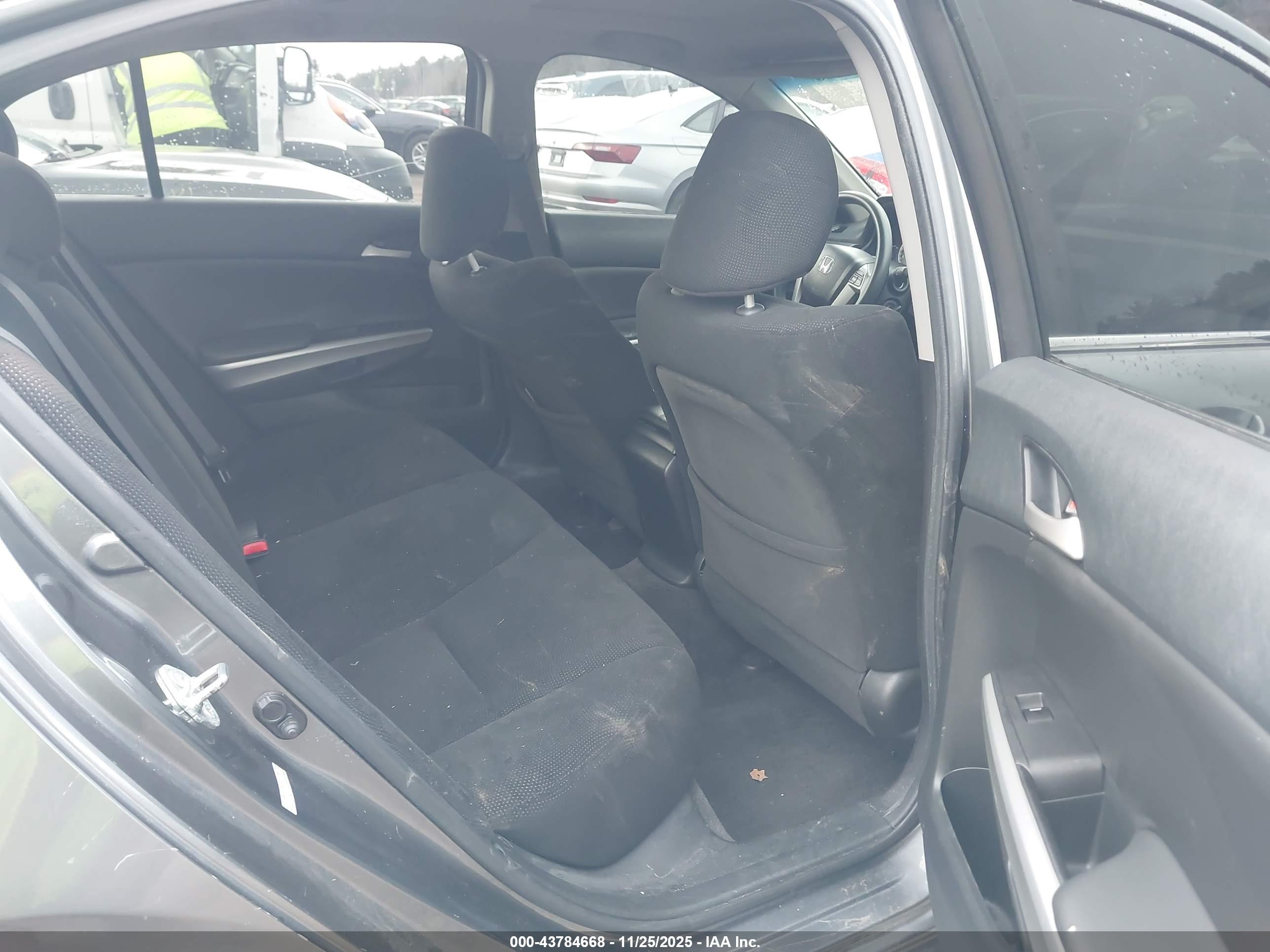 HONDA ACCORD image 8