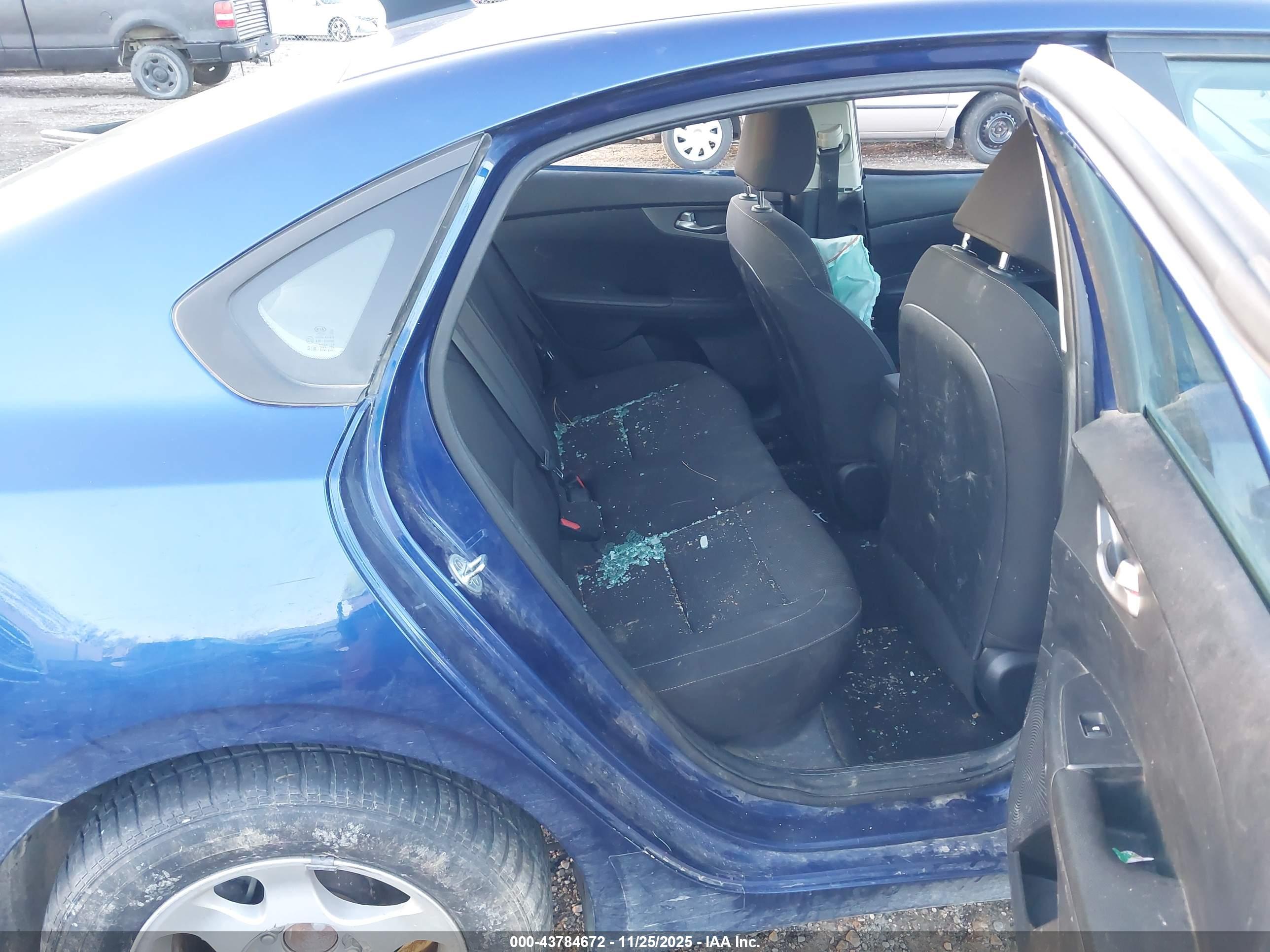 KIA FORTE image 8