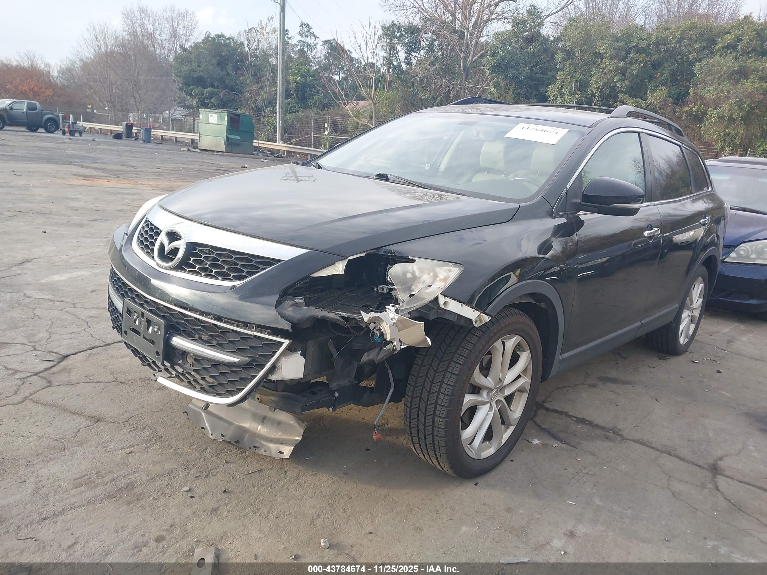 MAZDA CX-9 image 2