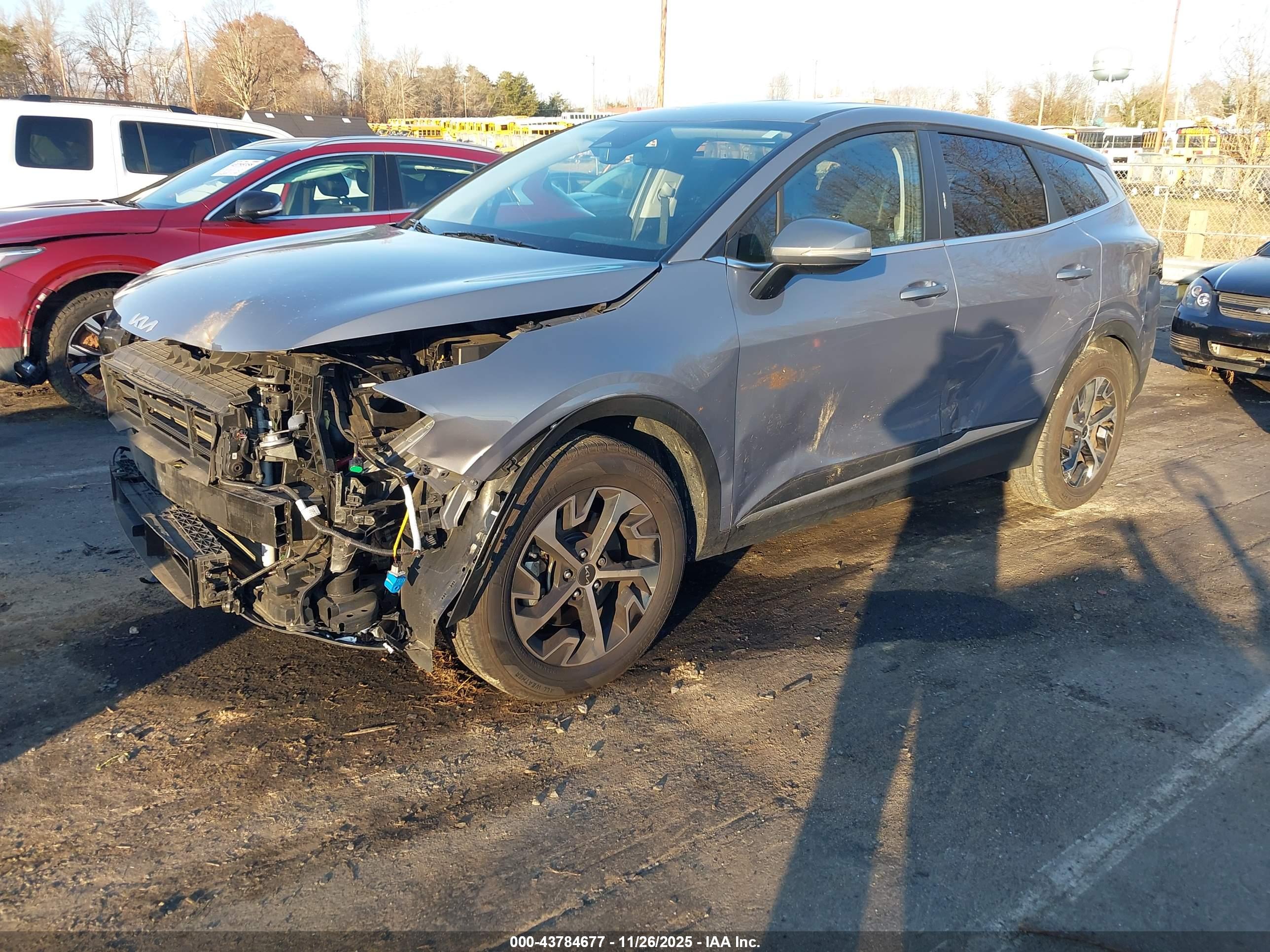 KIA SPORTAGE image 2