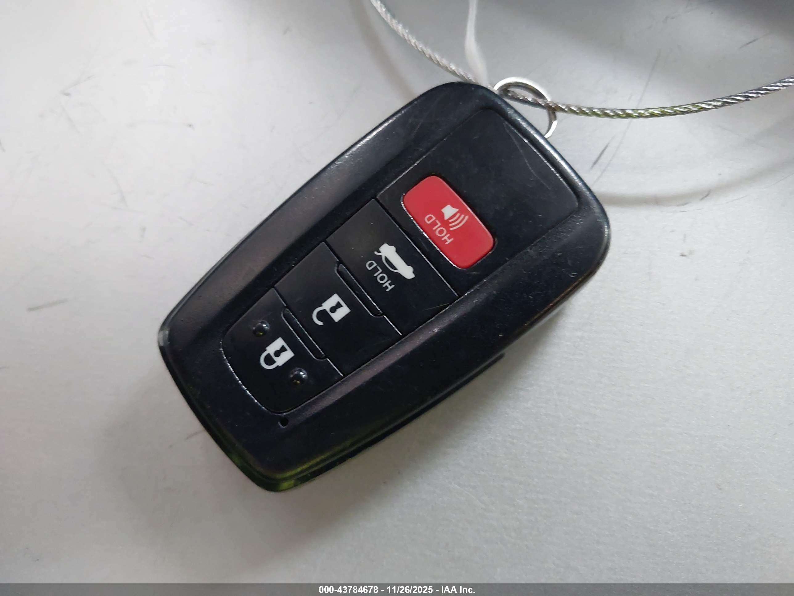 TOYOTA COROLLA image 11