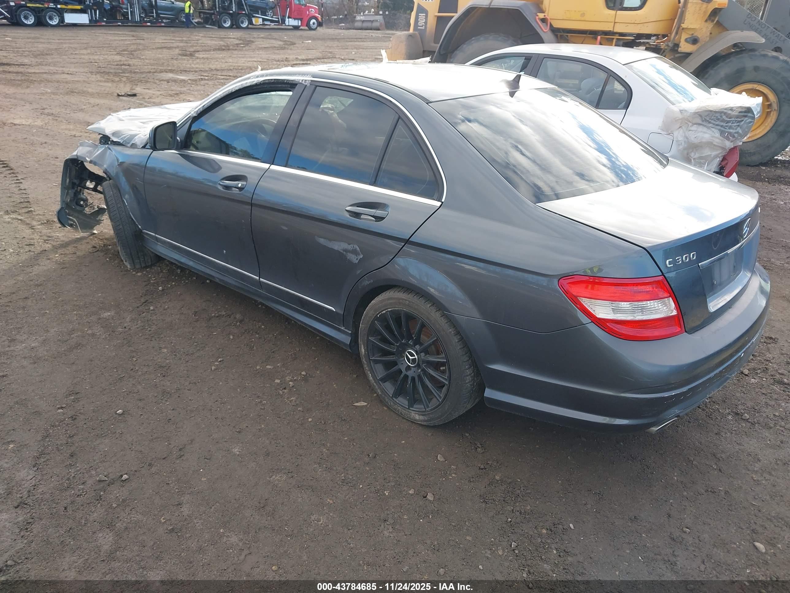 MERCEDES-BENZ C image 3