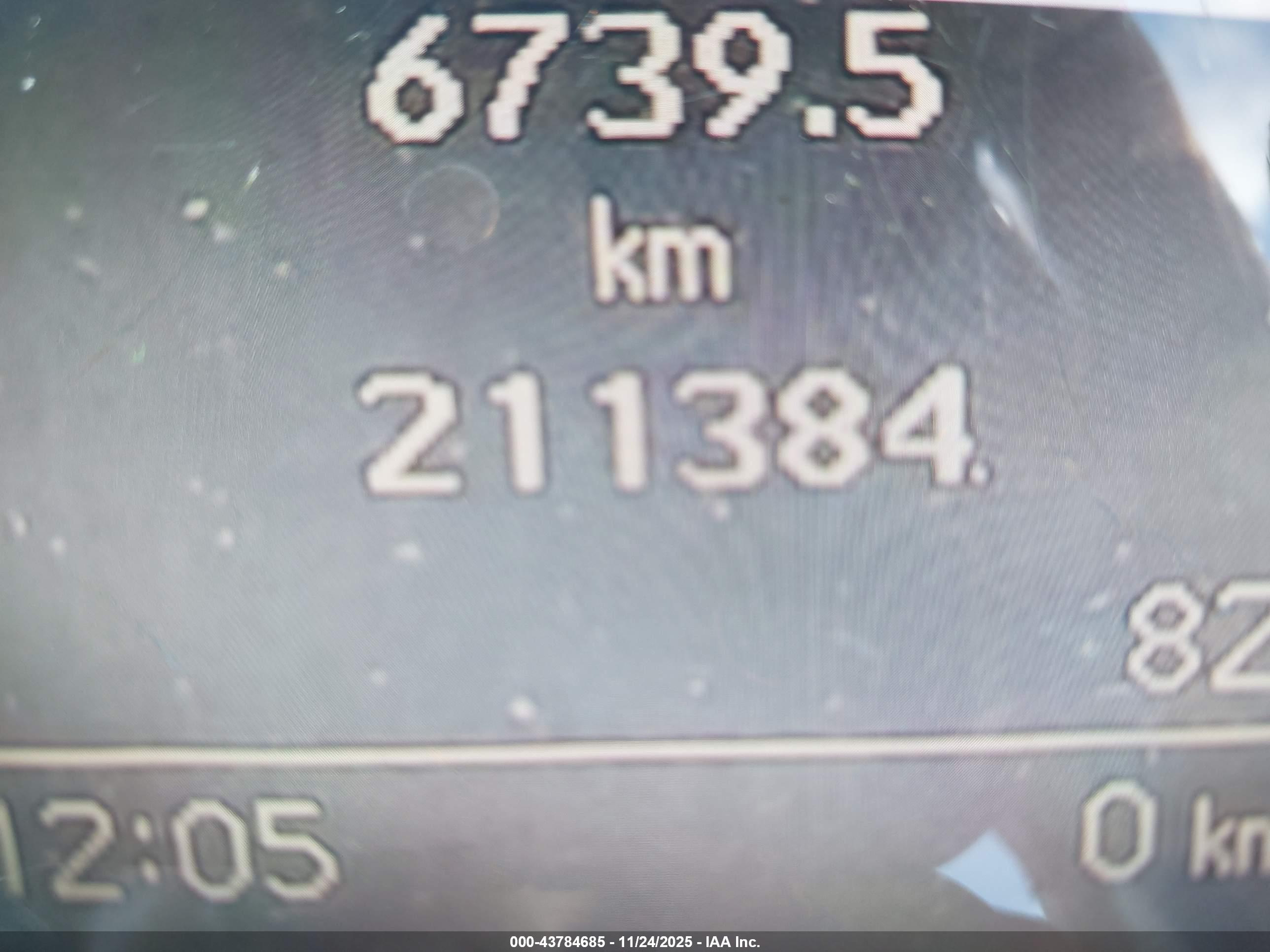 MERCEDES-BENZ C image 7