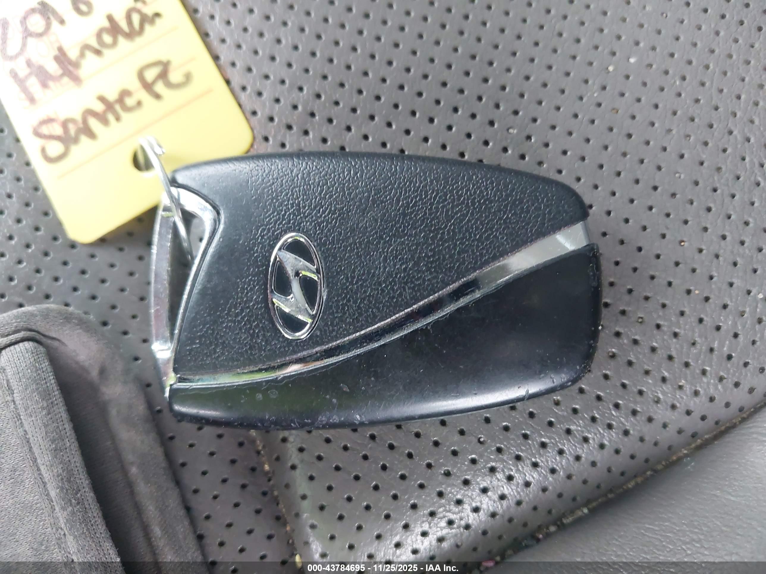 HYUNDAI SANTA image 11