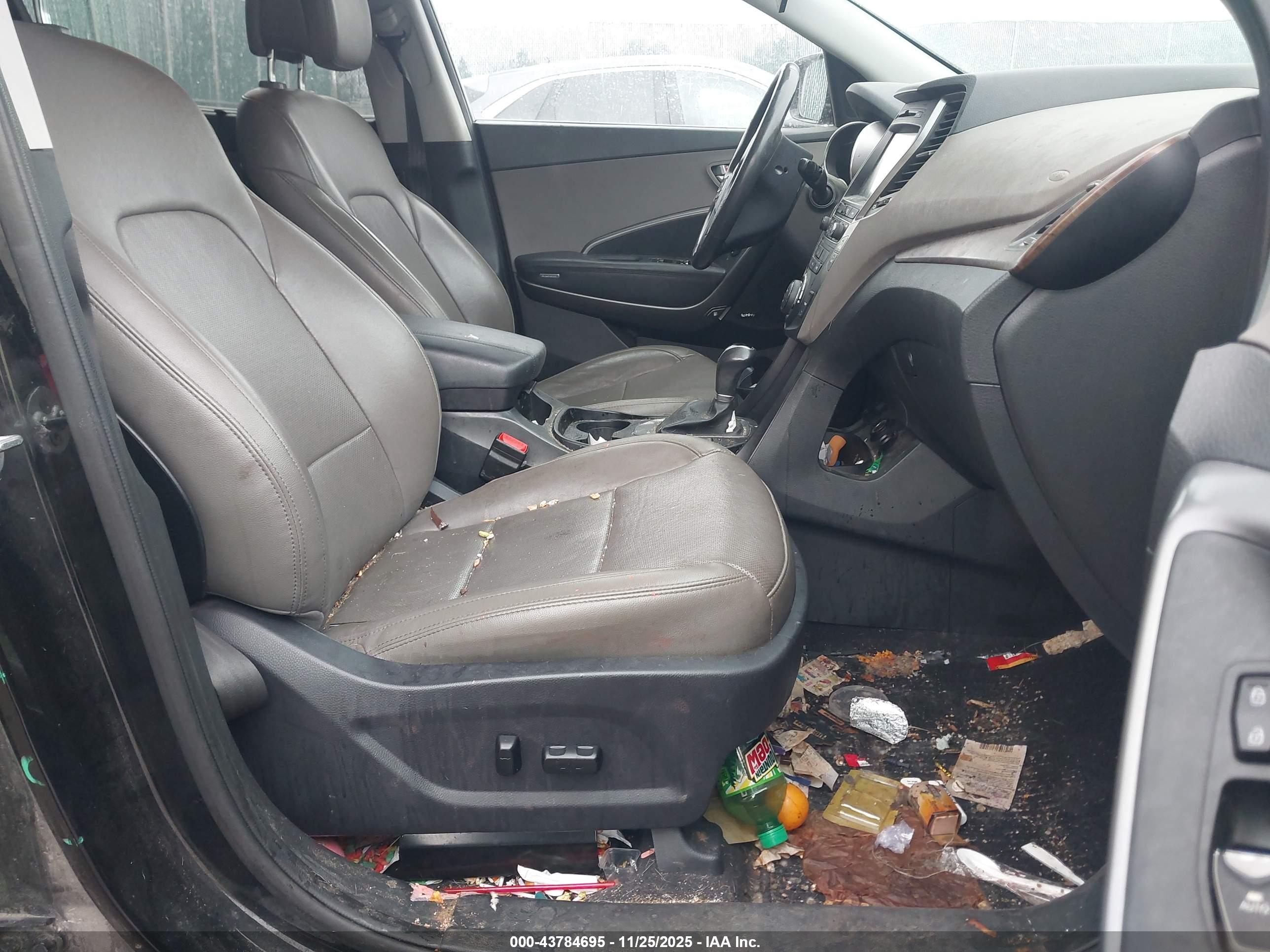 HYUNDAI SANTA image 5