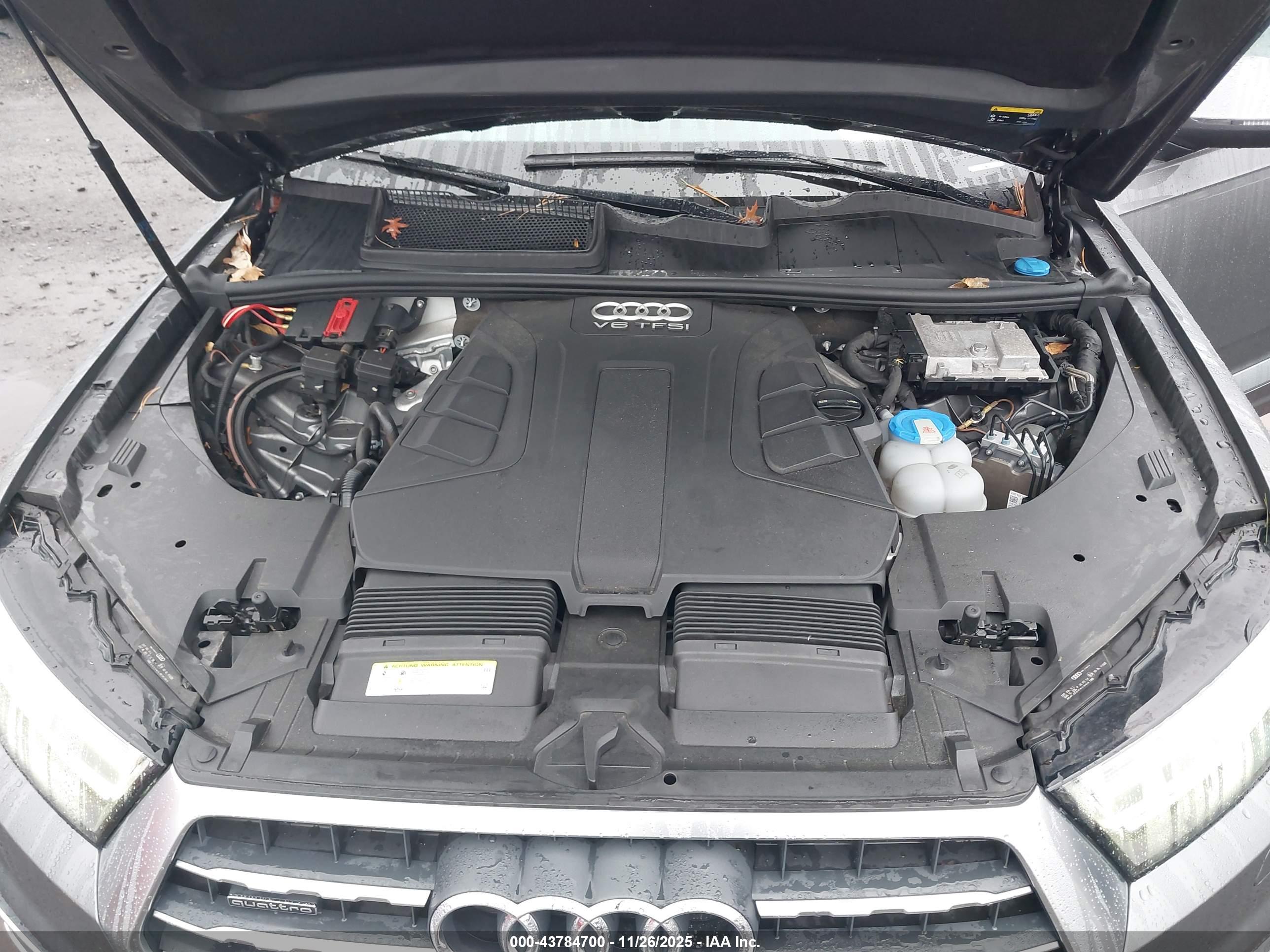 AUDI Q7 image 10