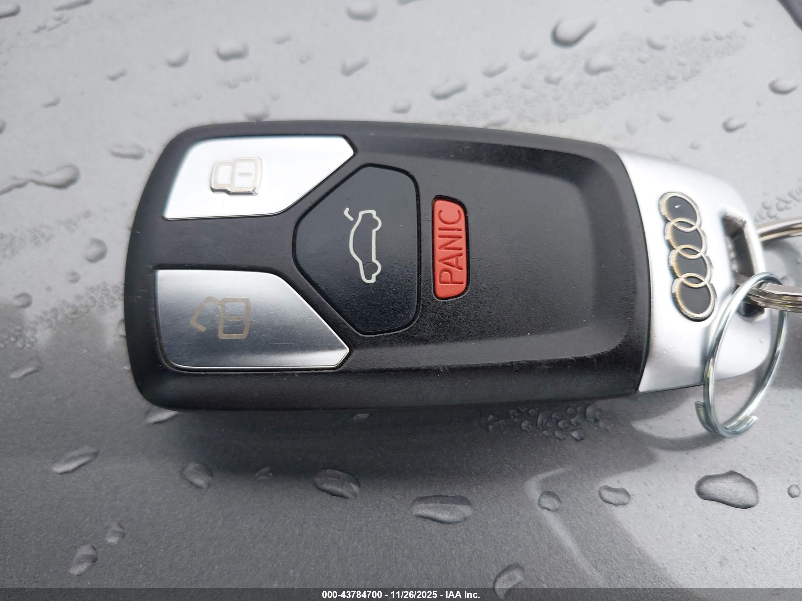 AUDI Q7 image 11