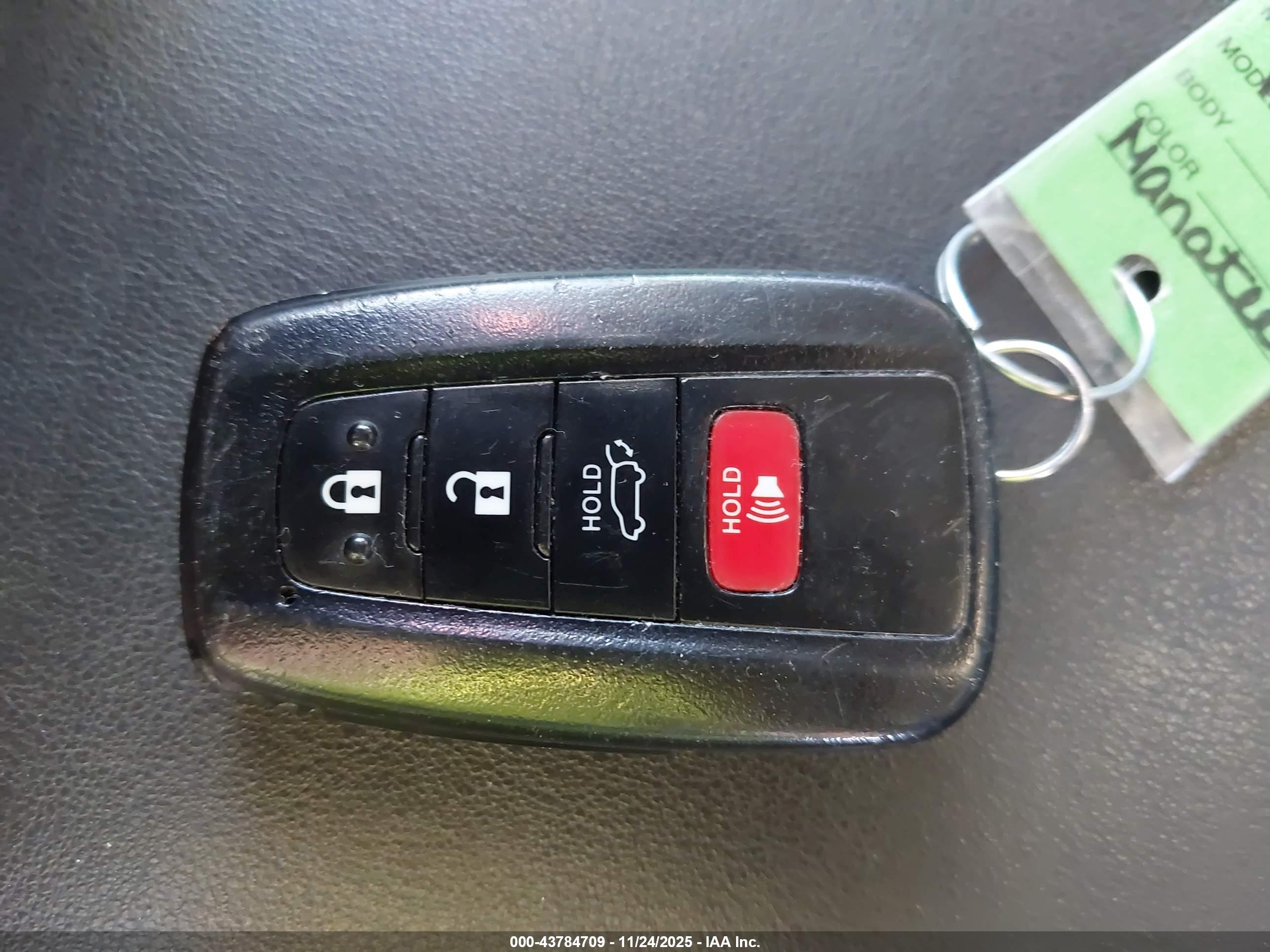 TOYOTA RAV4 image 11