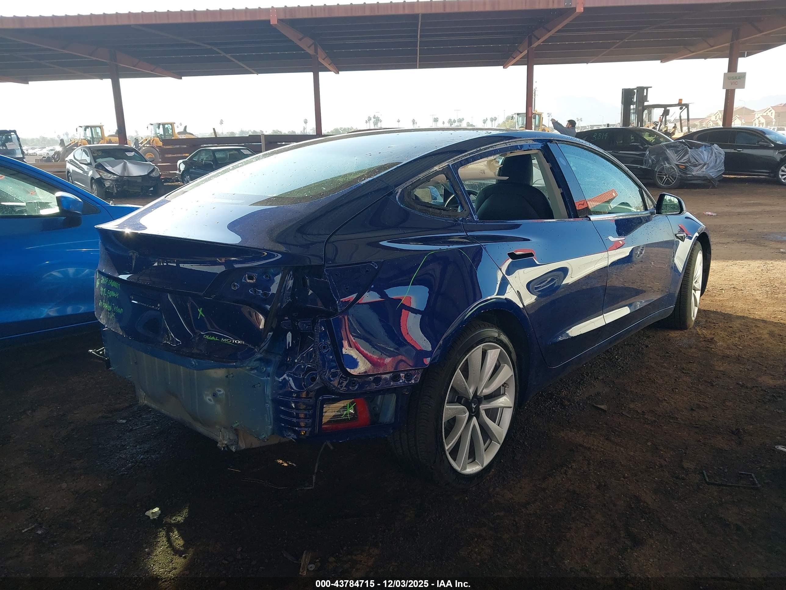 TESLA MODEL image 4