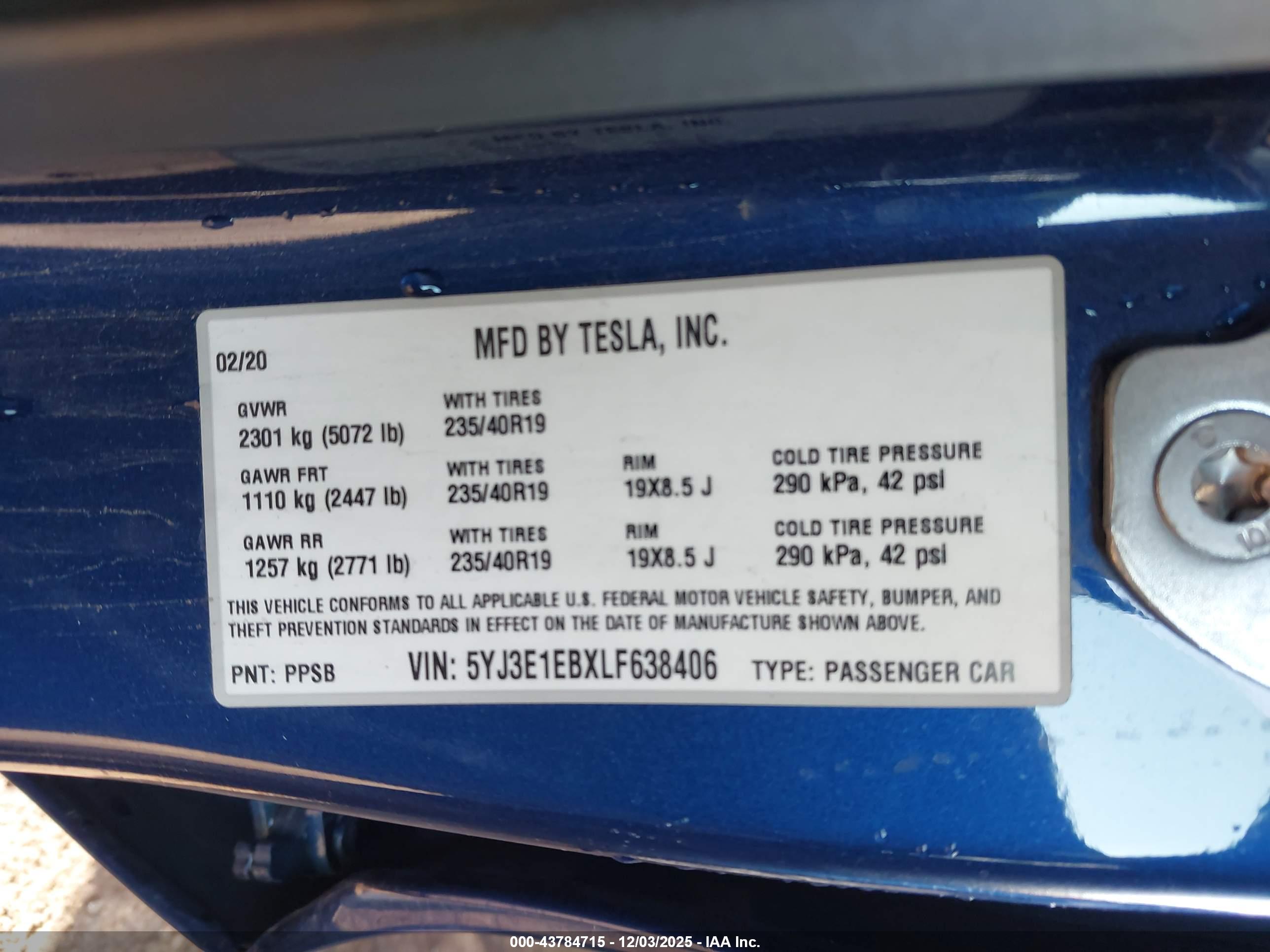 TESLA MODEL image 9