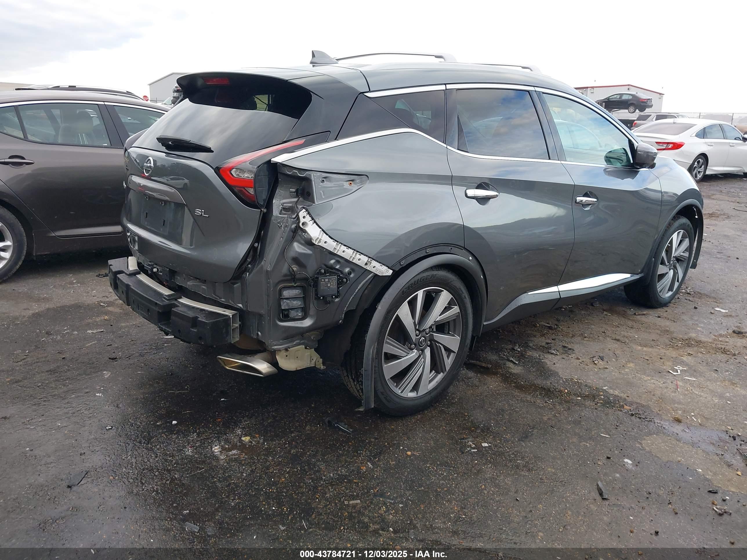 NISSAN MURANO image 4