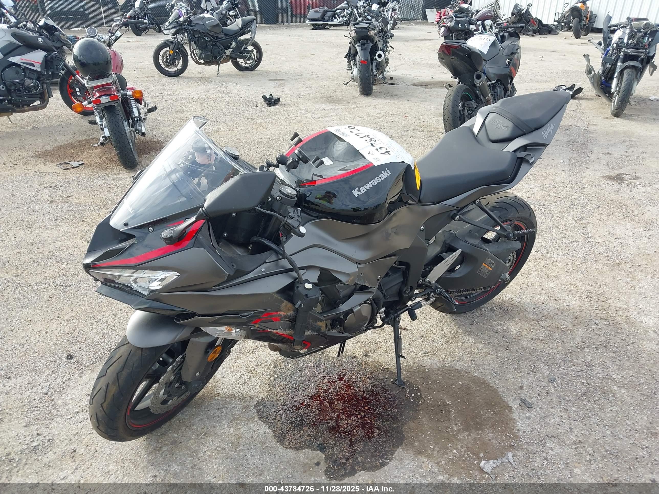 KAWASAKI ZX636 image 2