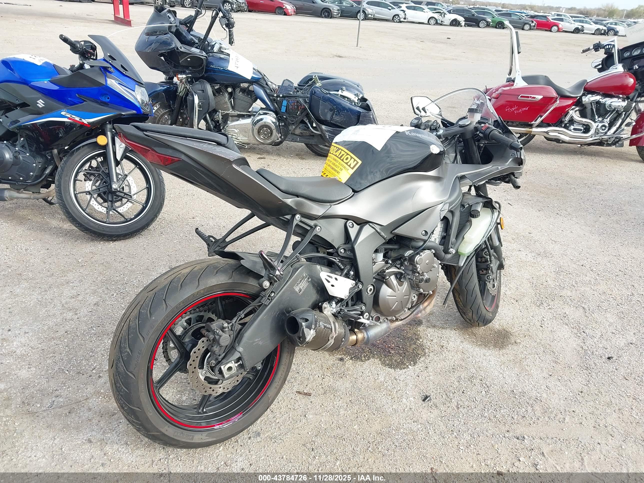 KAWASAKI ZX636 image 4