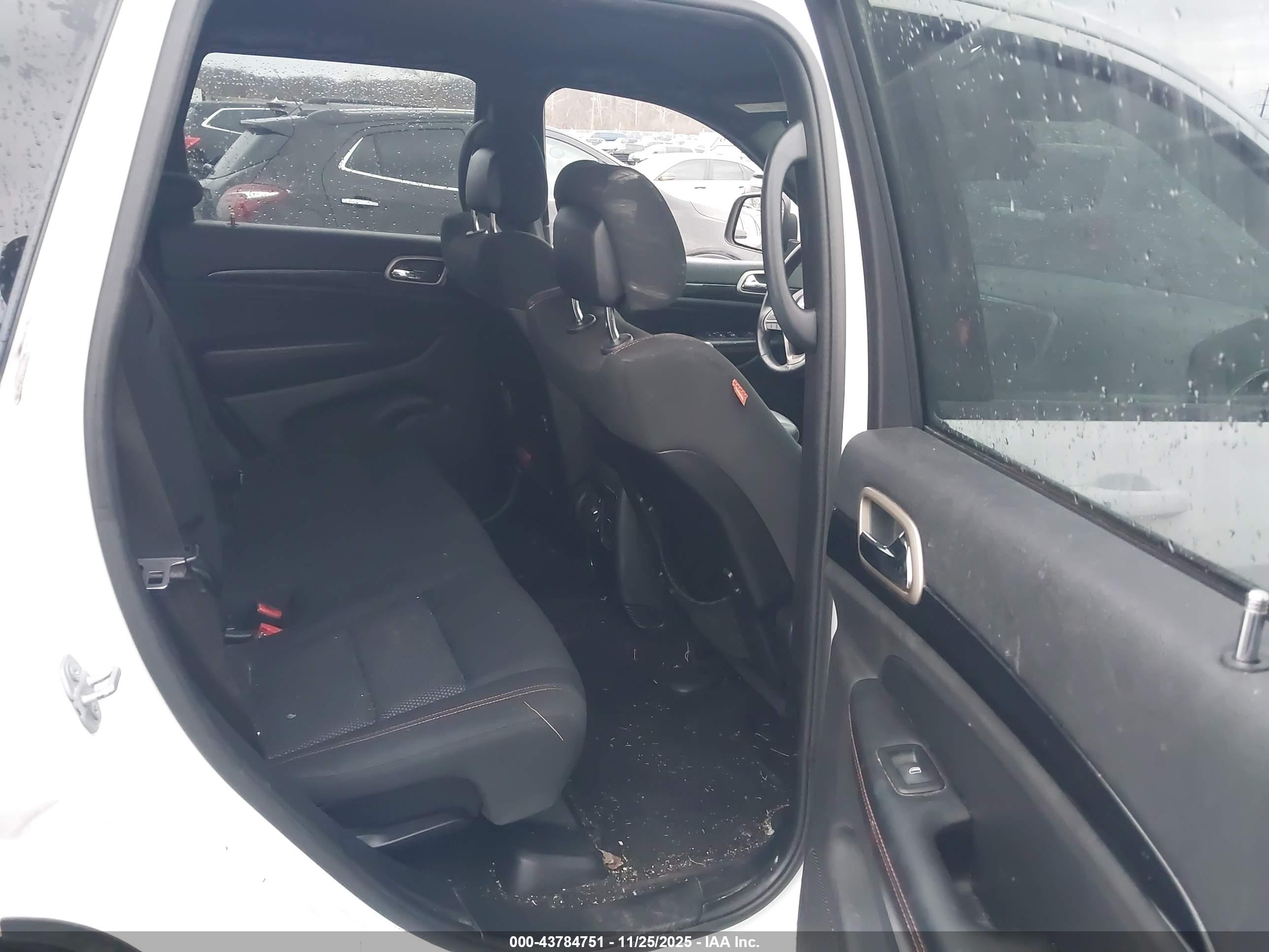 JEEP GRAND image 8
