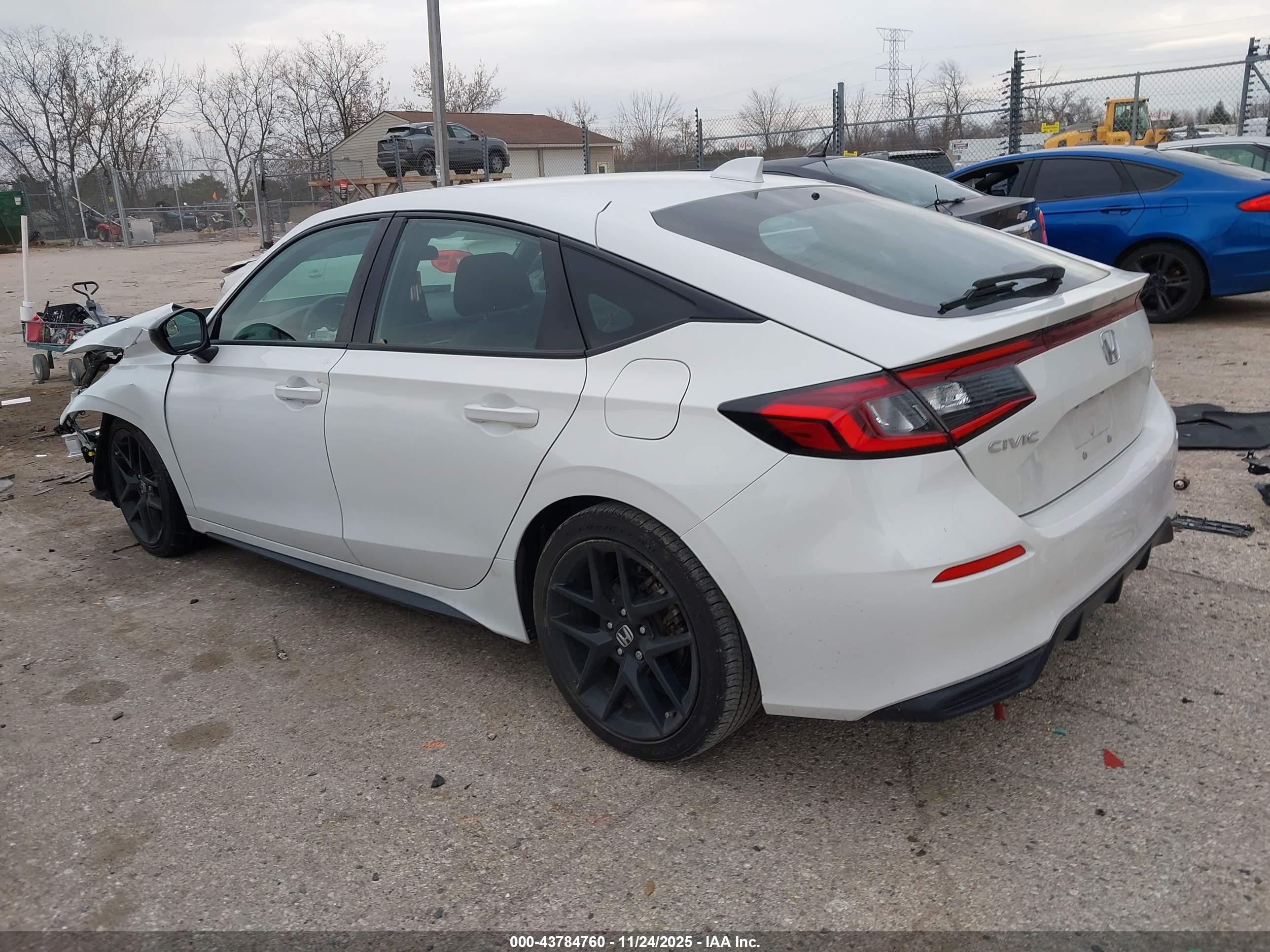 HONDA CIVIC image 3