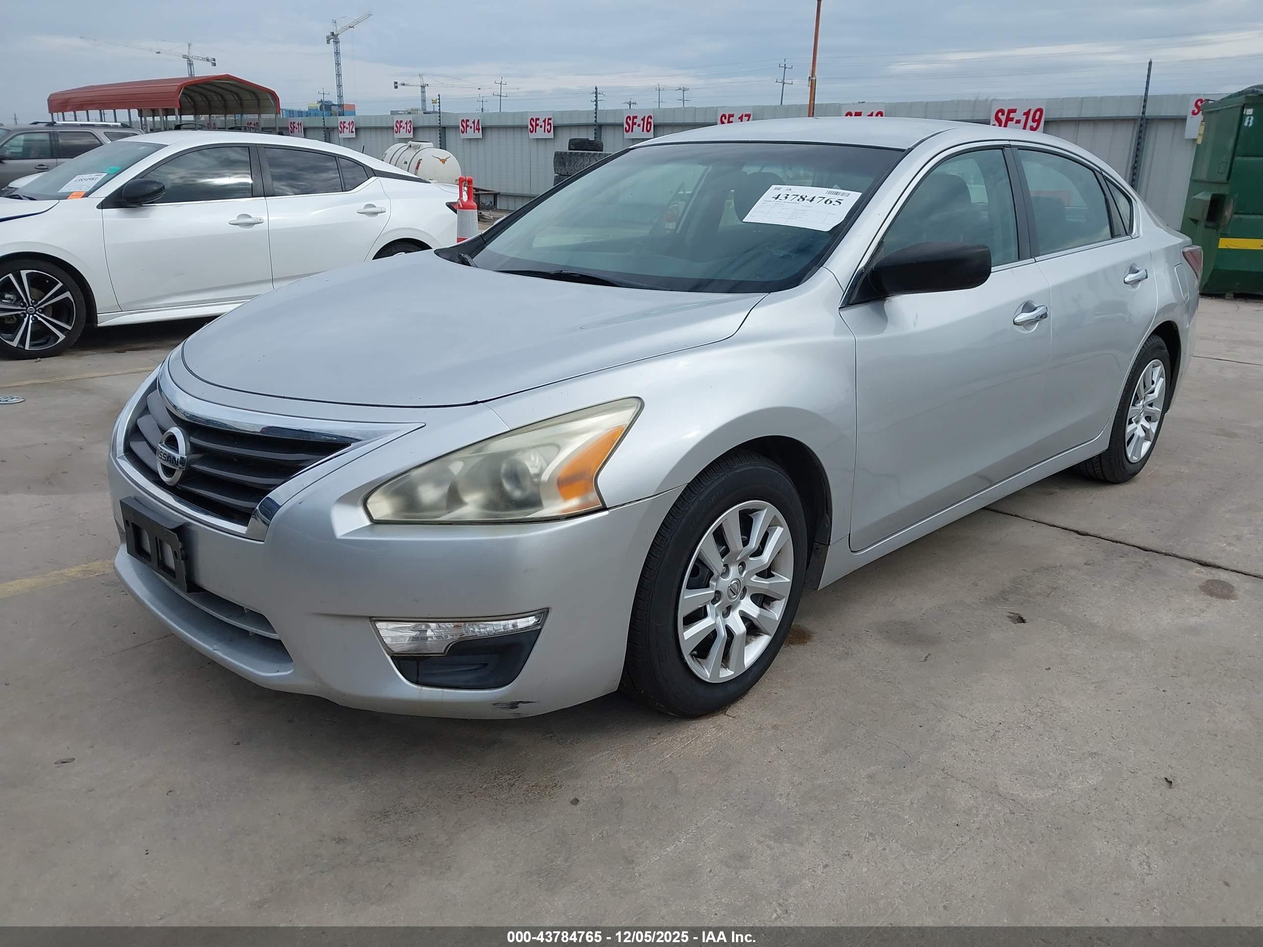 NISSAN ALTIMA image 2